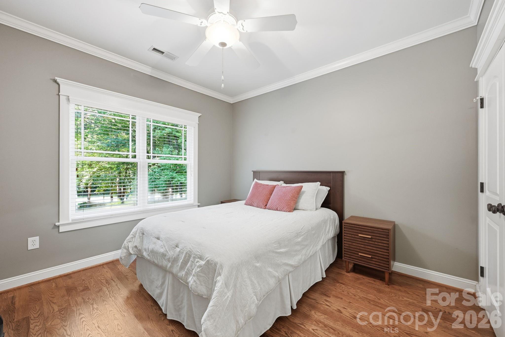 121 E Callicutt Trail — Mooresville