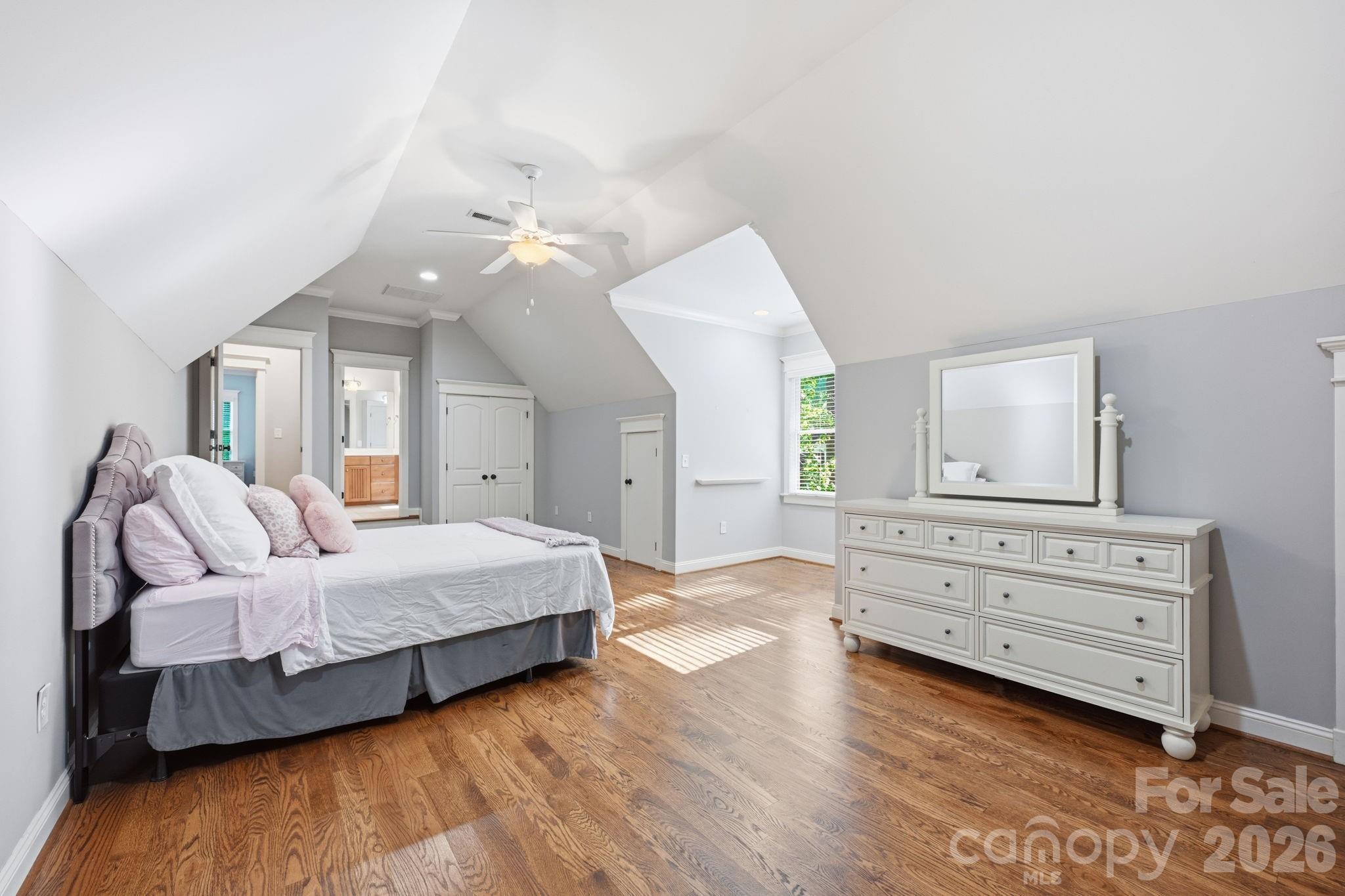 121 E Callicutt Trail — Mooresville