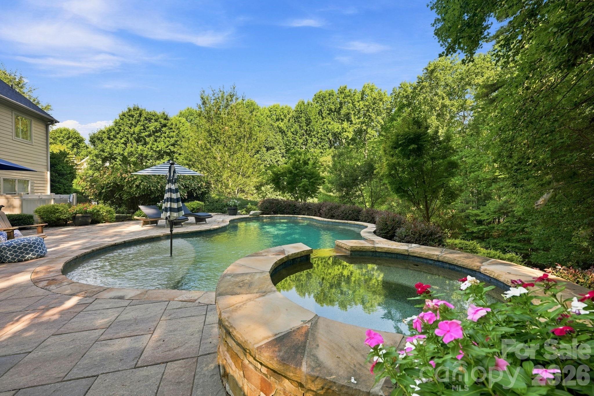 121 E Callicutt Trail — Mooresville