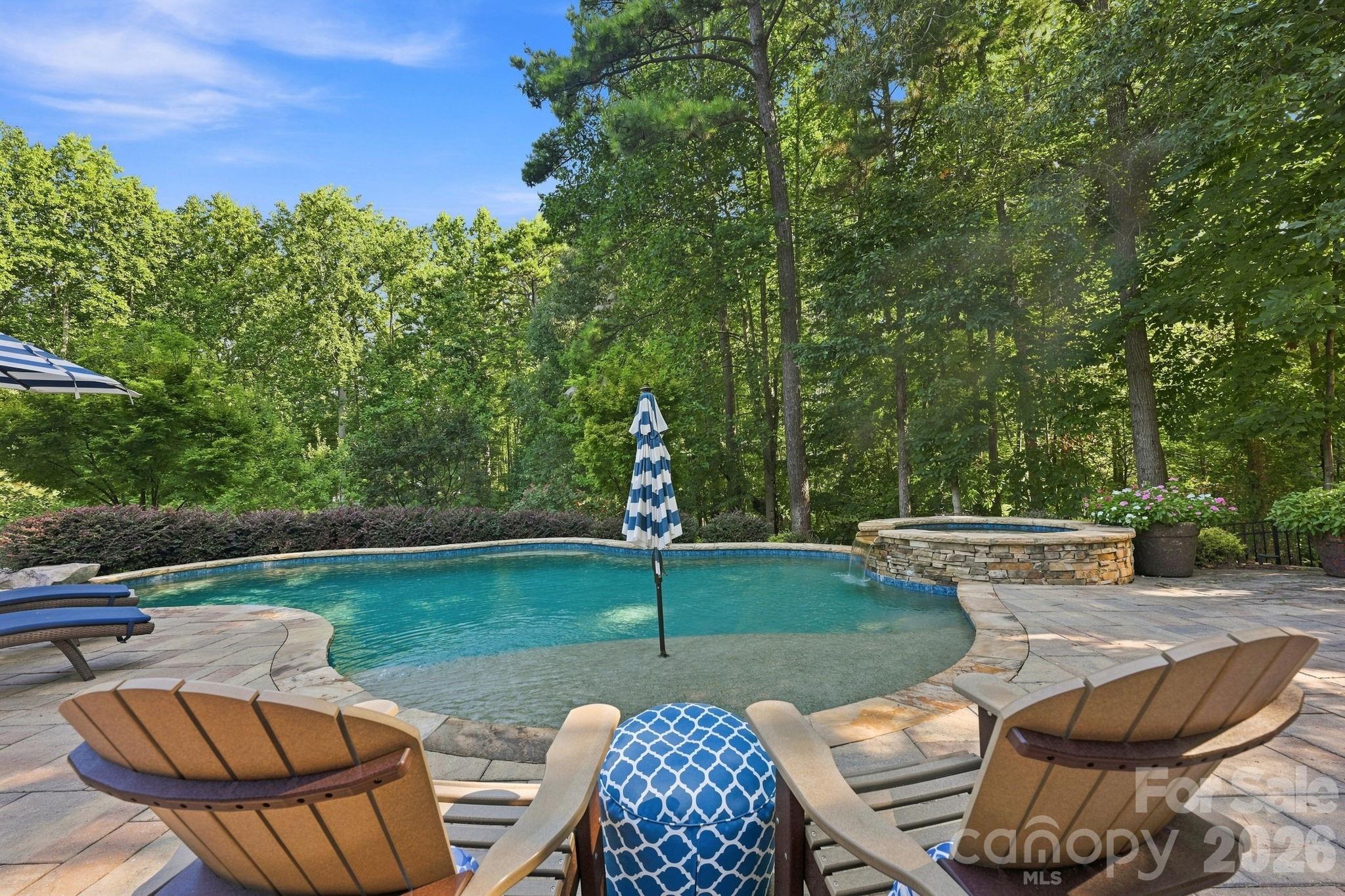121 E Callicutt Trail — Mooresville
