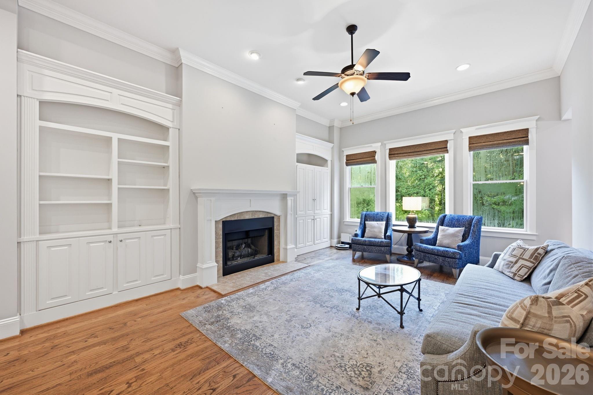 121 E Callicutt Trail — Mooresville