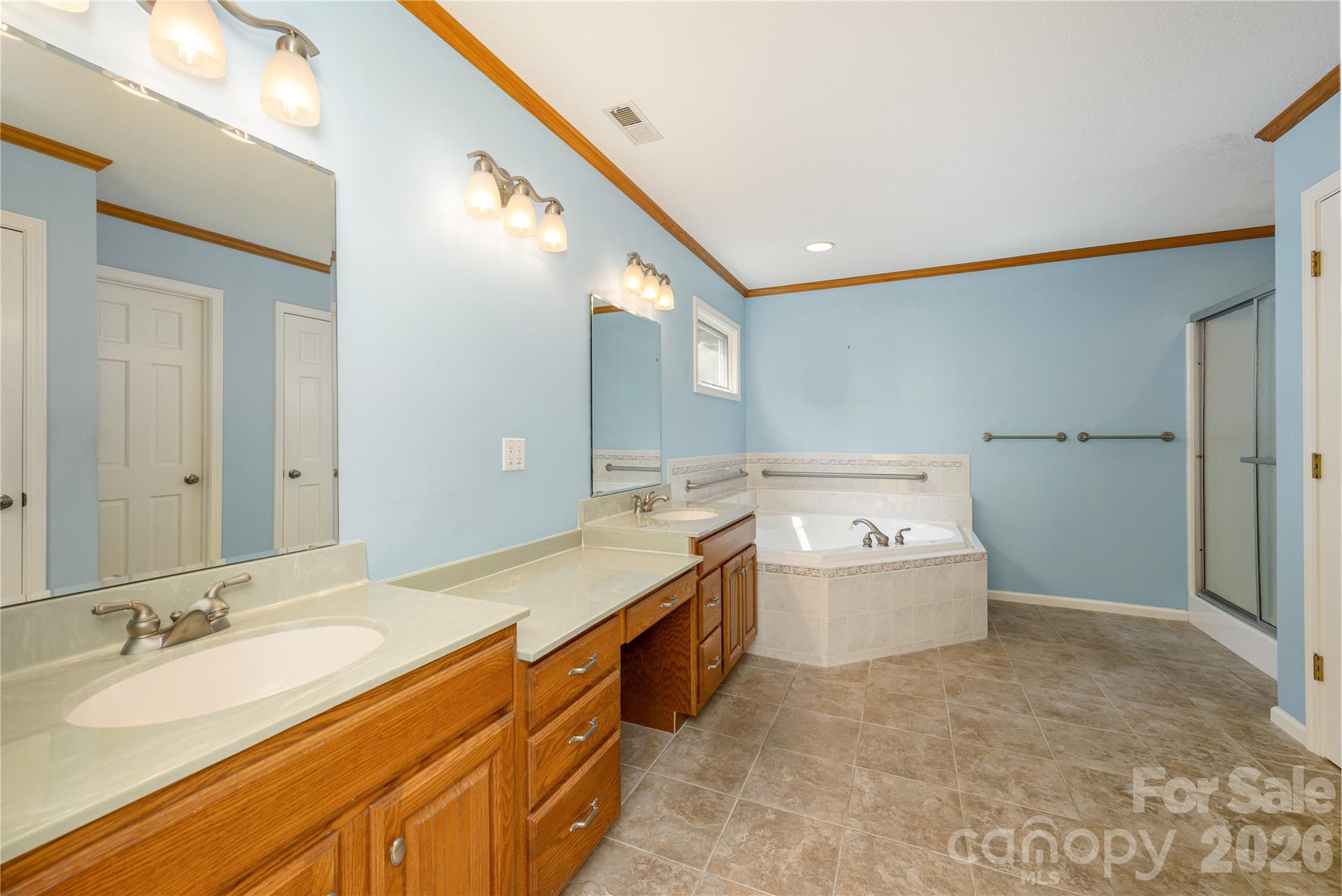 131 N Forge Crest Drive — Mills River