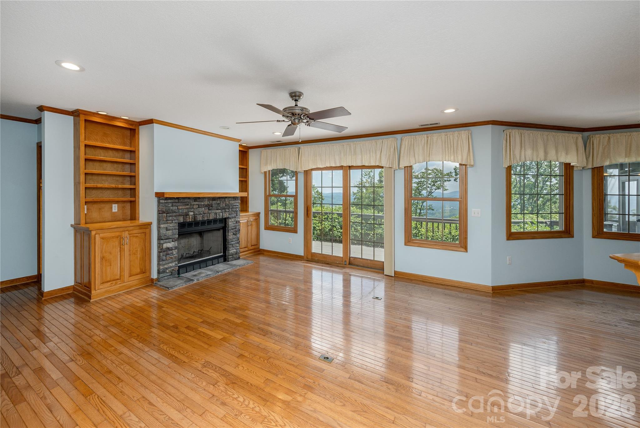 131 N Forge Crest Drive — Mills River