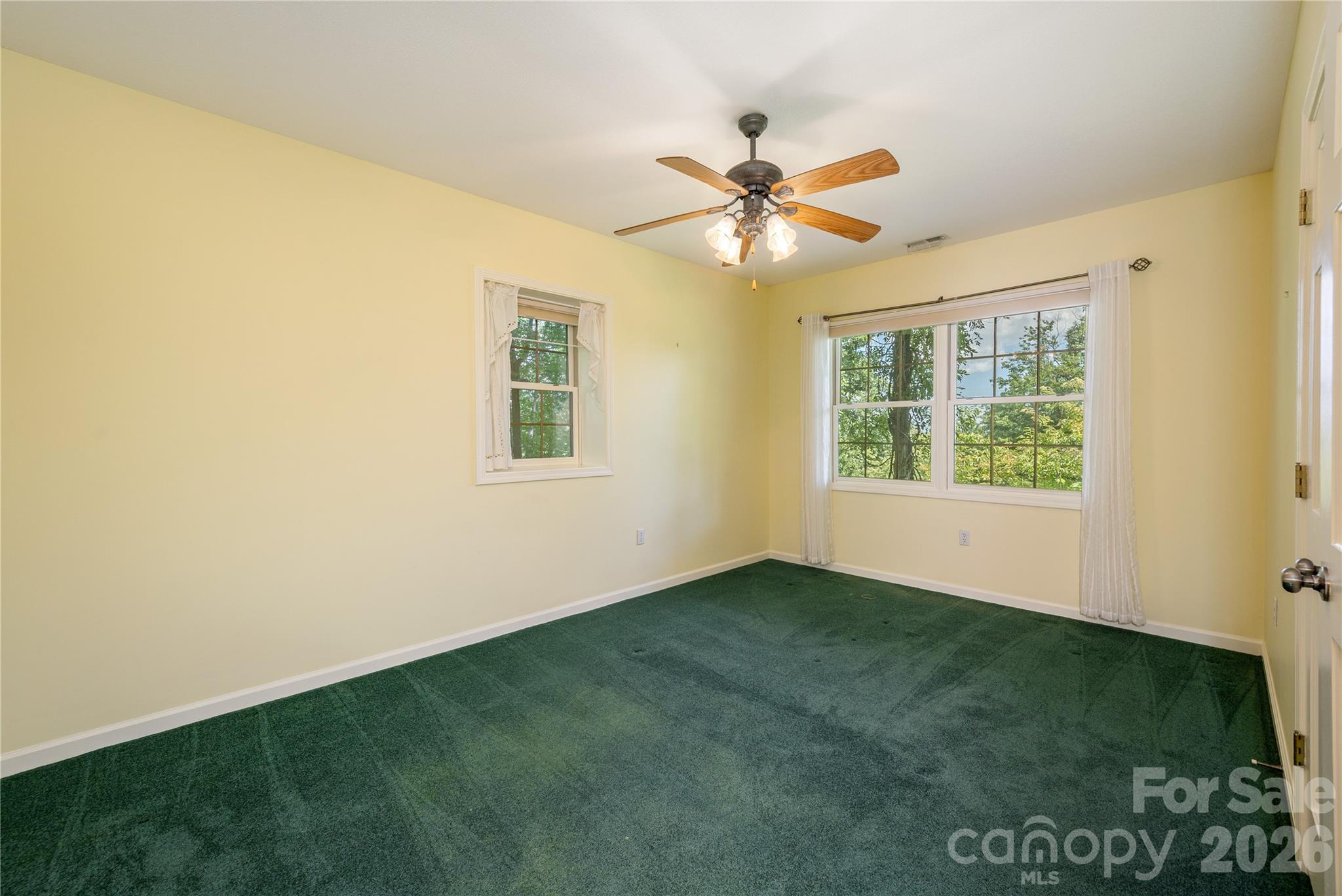 131 N Forge Crest Drive — Mills River