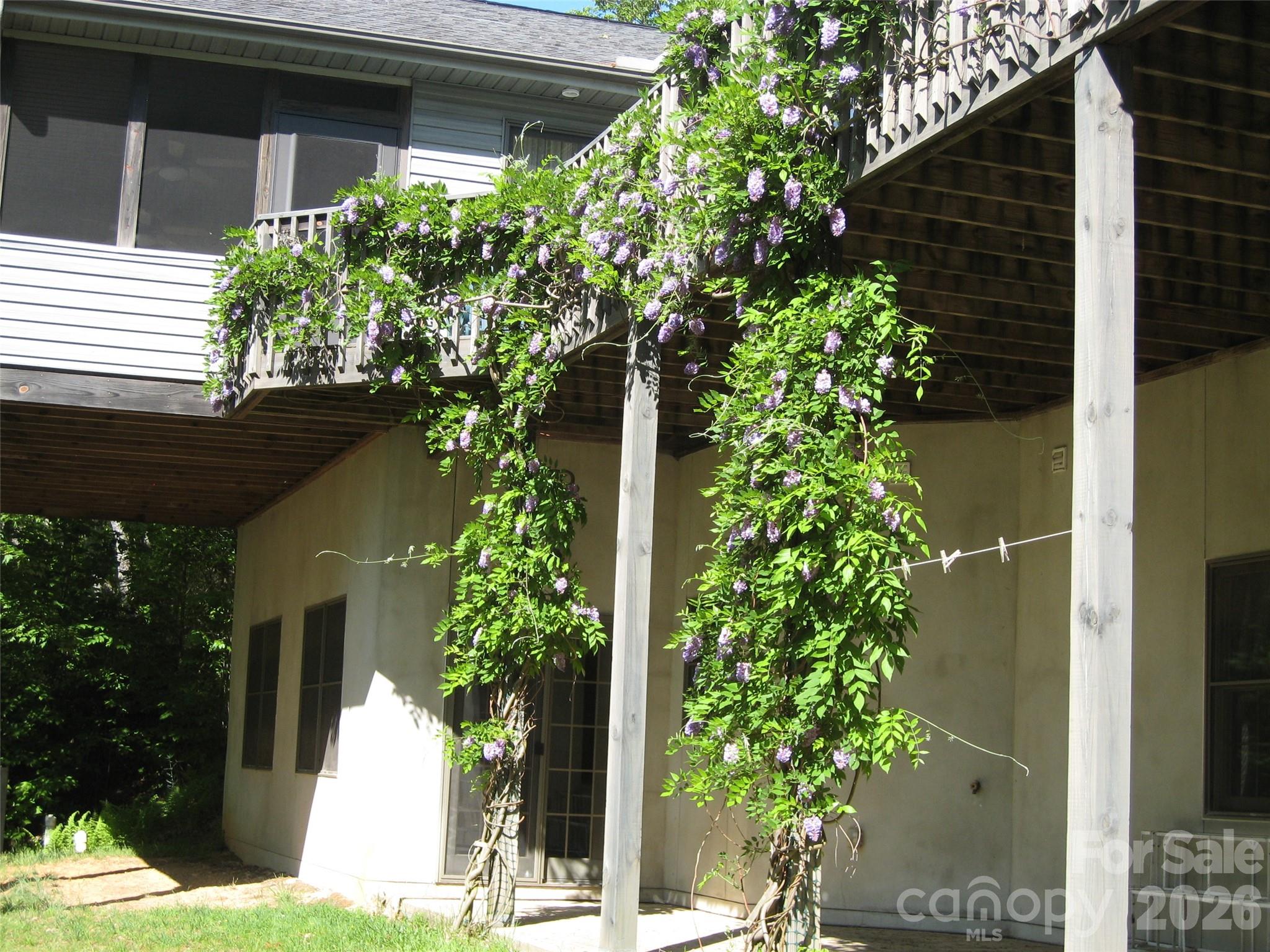 131 N Forge Crest Drive — Mills River