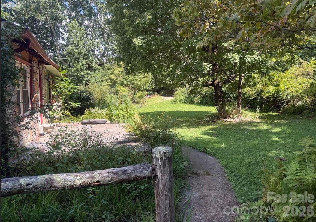 107 Flat Creek Drive — Lake Toxaway