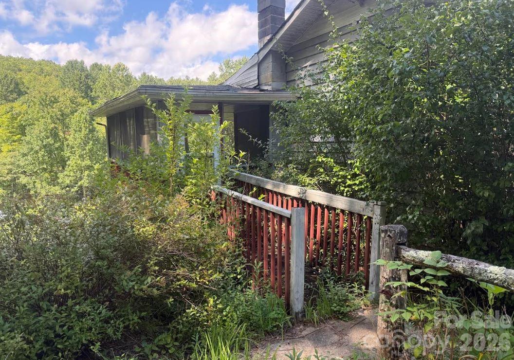107 Flat Creek Drive — Lake Toxaway
