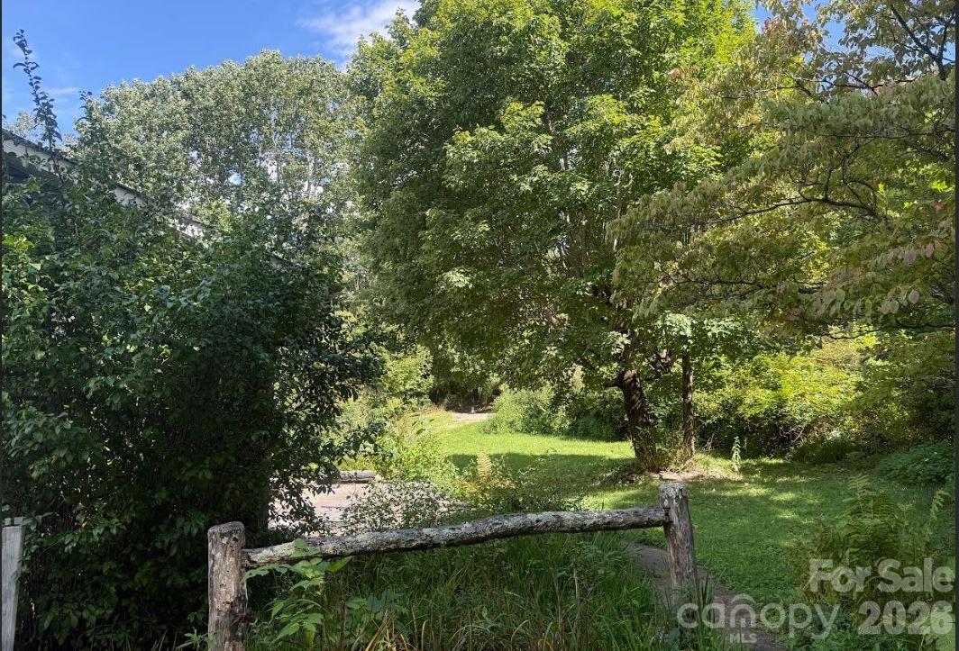 107 Flat Creek Drive — Lake Toxaway