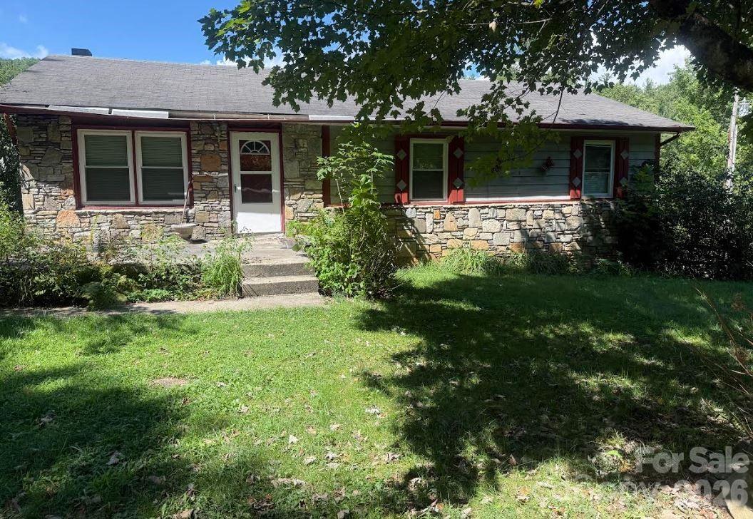 107 Flat Creek Drive — Lake Toxaway