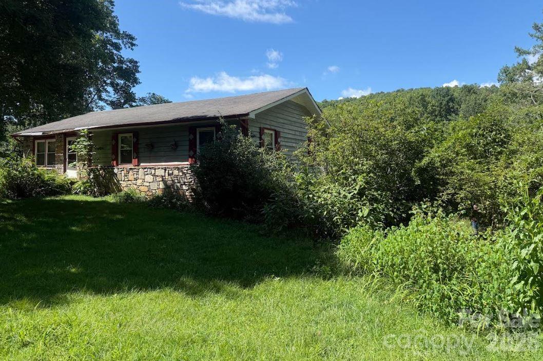 107 Flat Creek Drive — Lake Toxaway