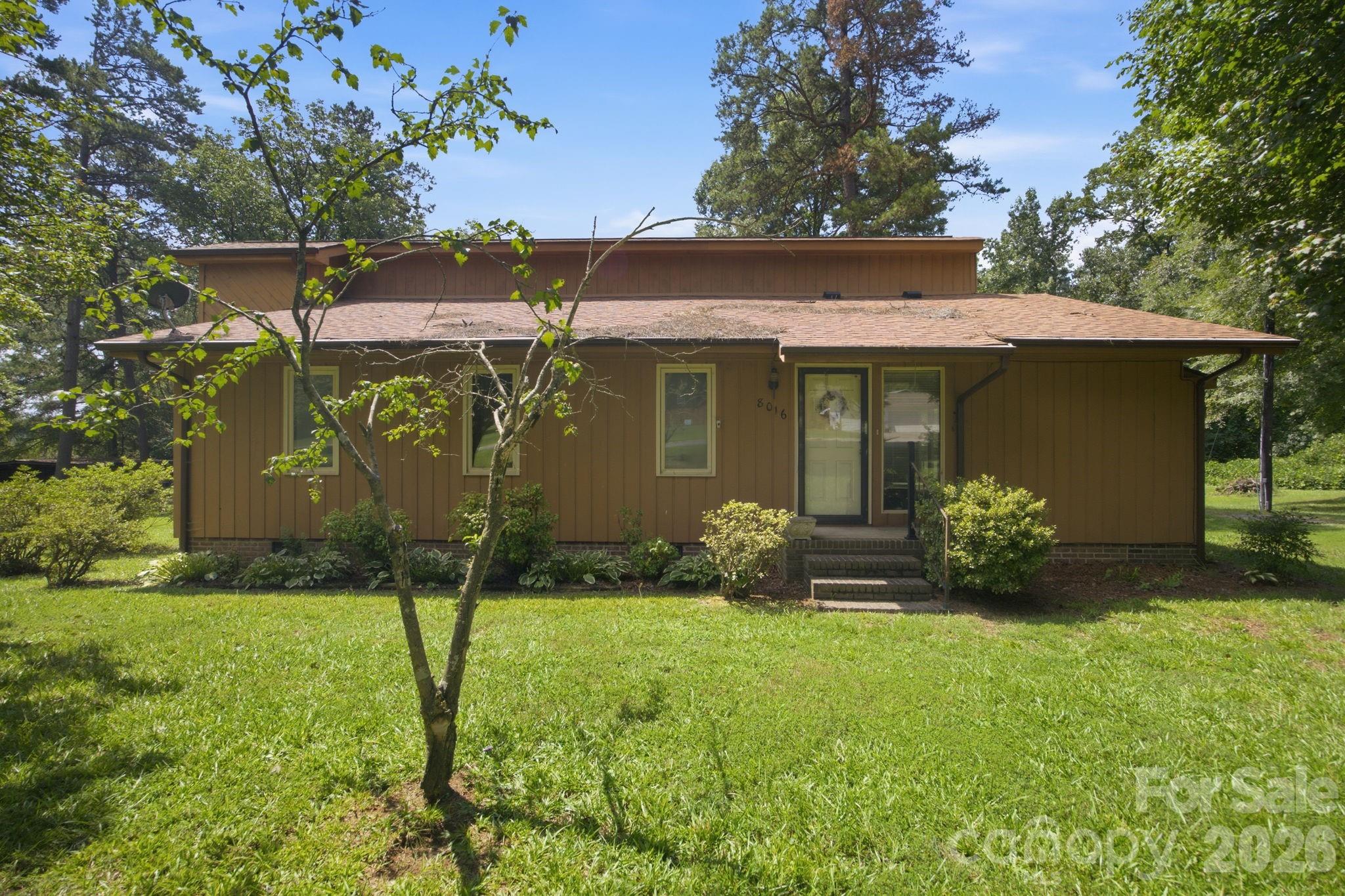 8016 Hedrick Circle — Huntersville