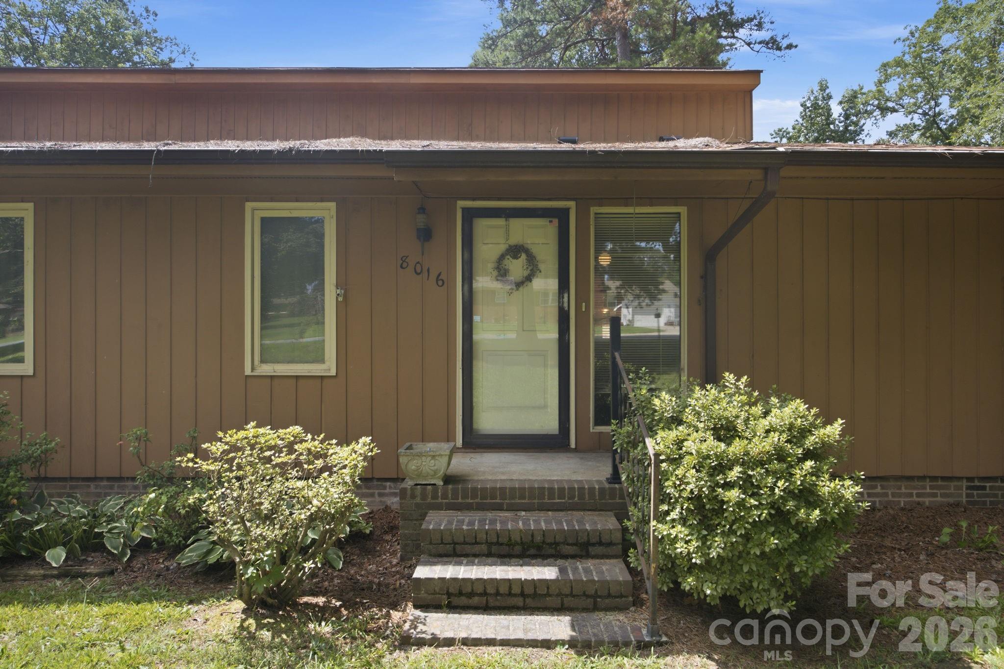 8016 Hedrick Circle — Huntersville