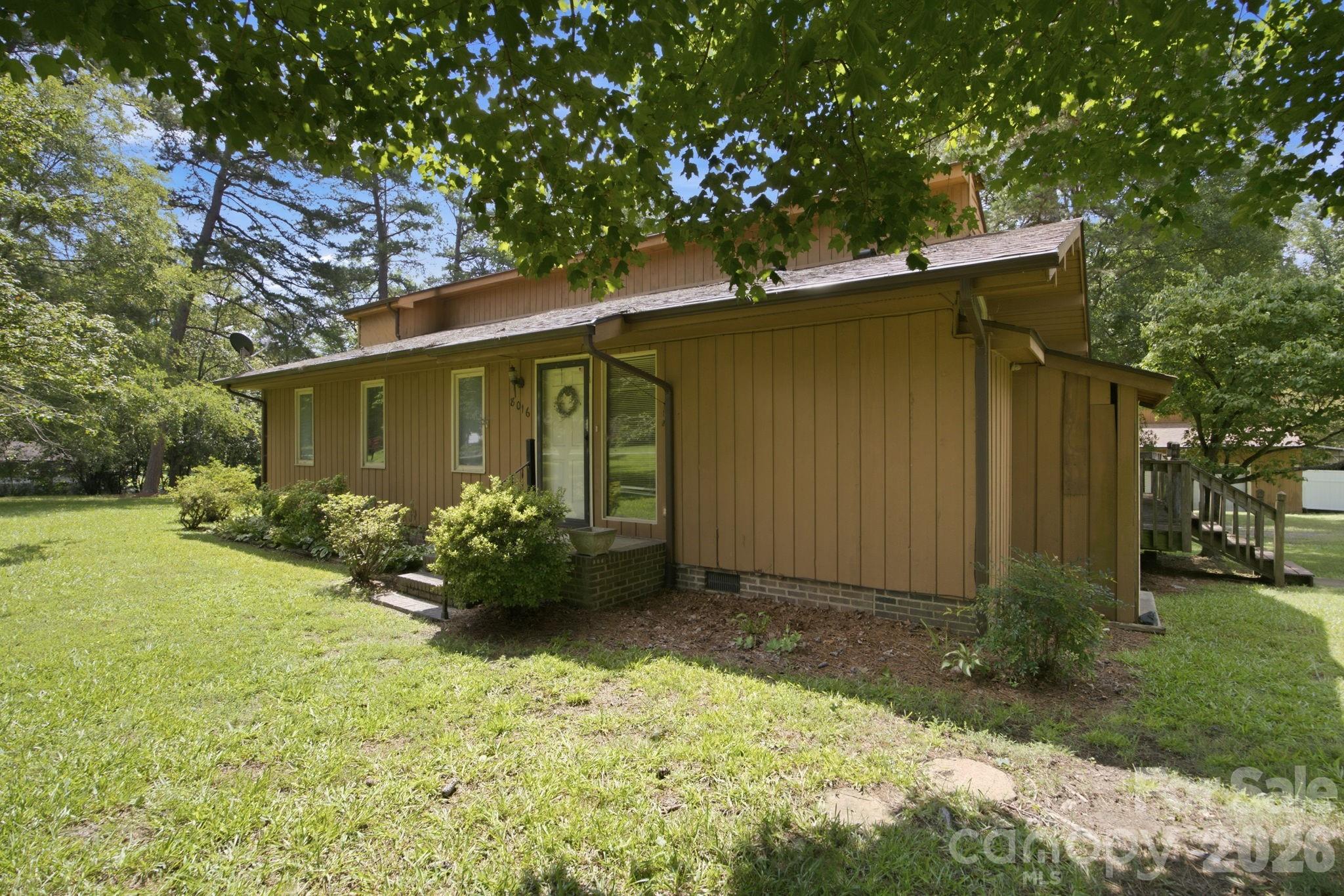 8016 Hedrick Circle — Huntersville