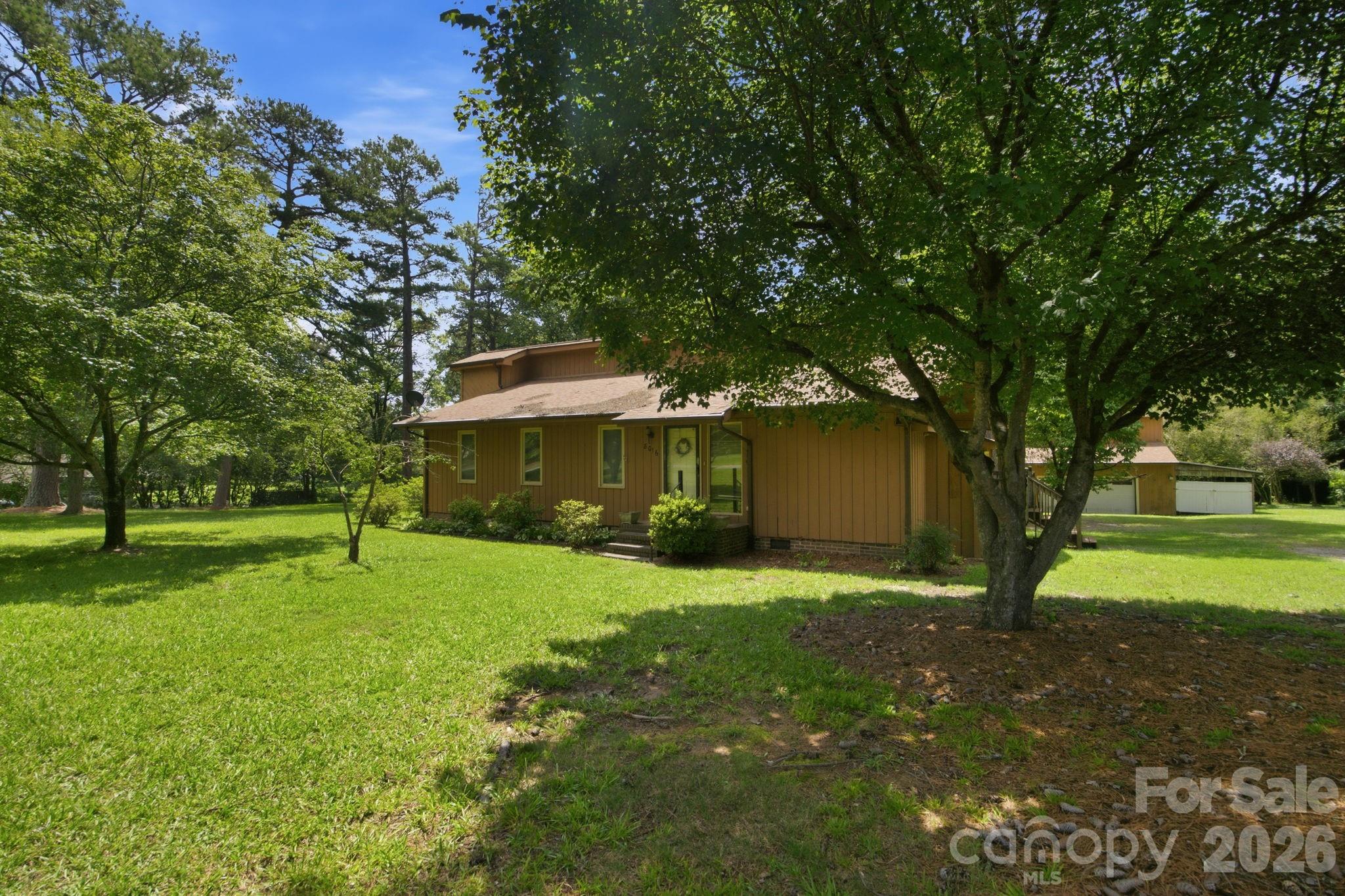 8016 Hedrick Circle — Huntersville