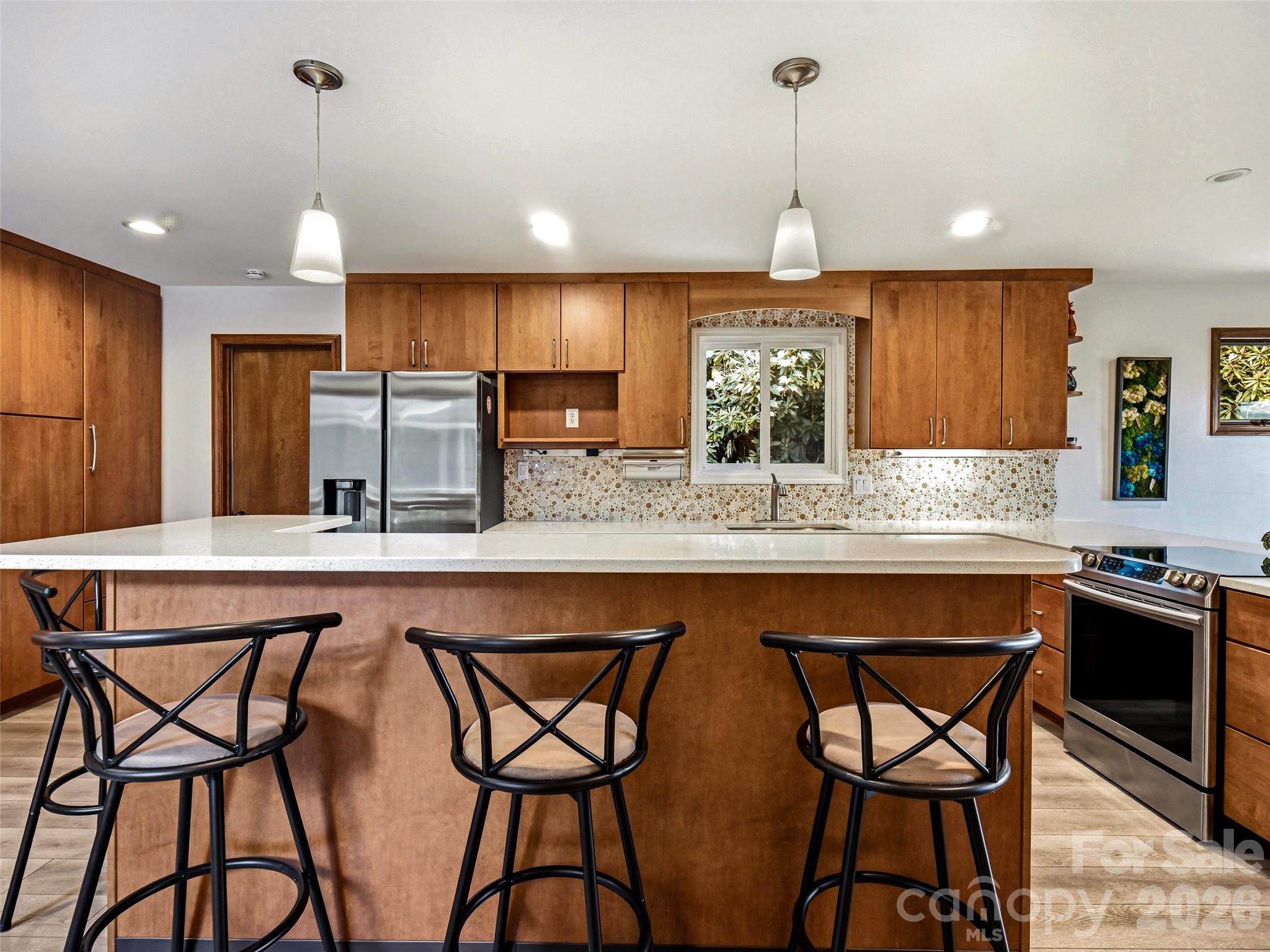 252 Middlemount Road — Pisgah Forest