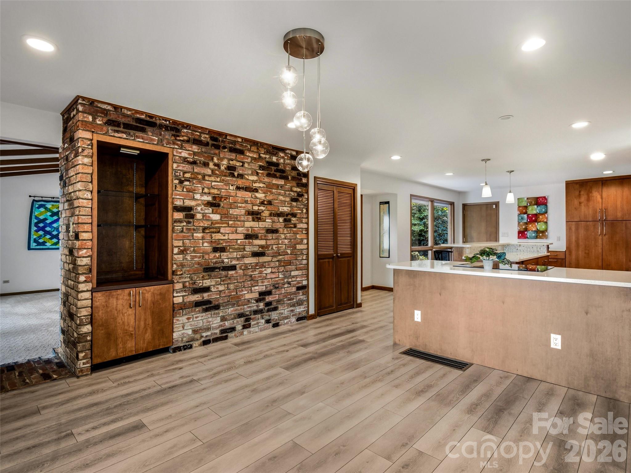 252 Middlemount Road — Pisgah Forest