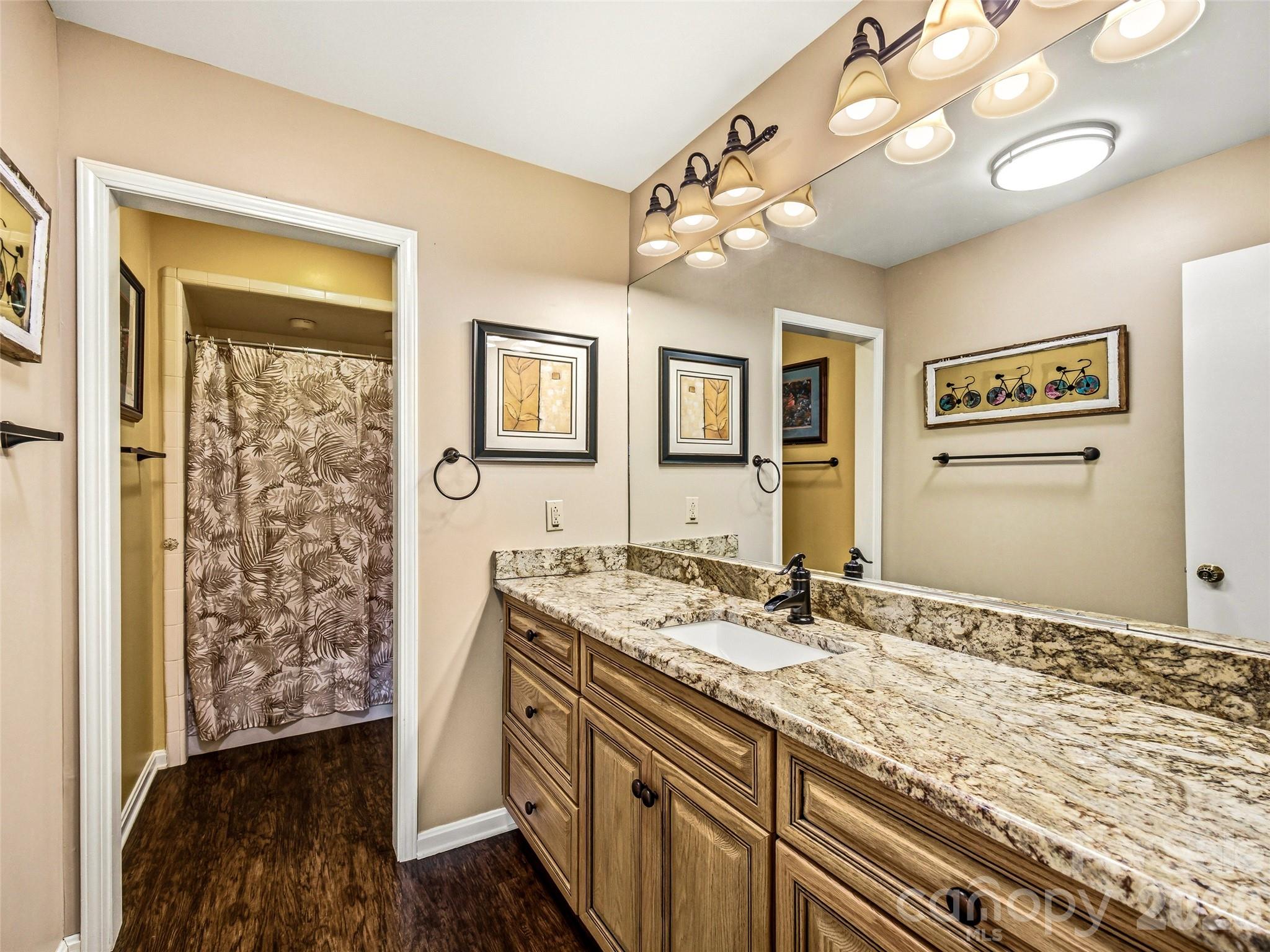 252 Middlemount Road — Pisgah Forest