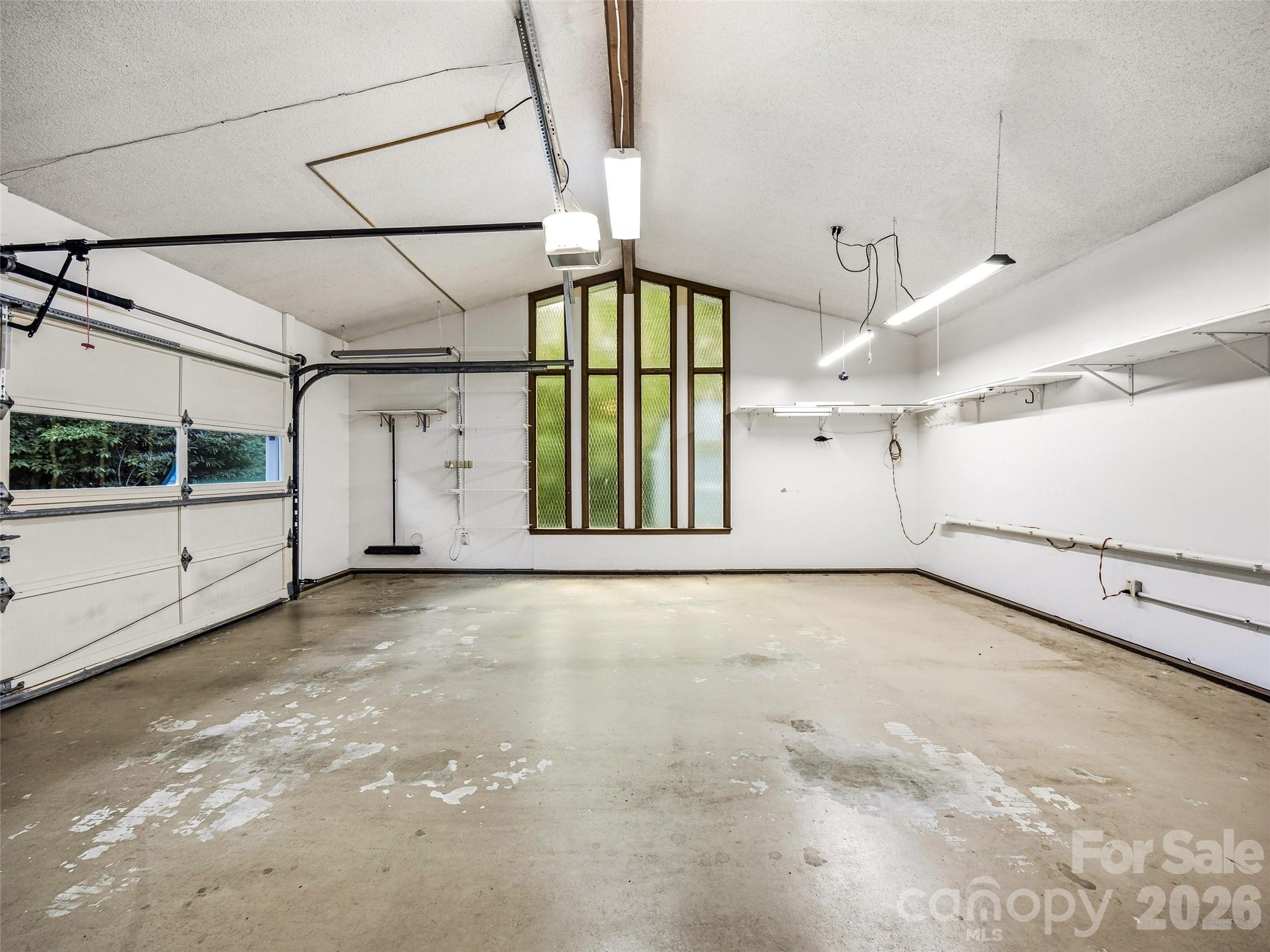 252 Middlemount Road — Pisgah Forest