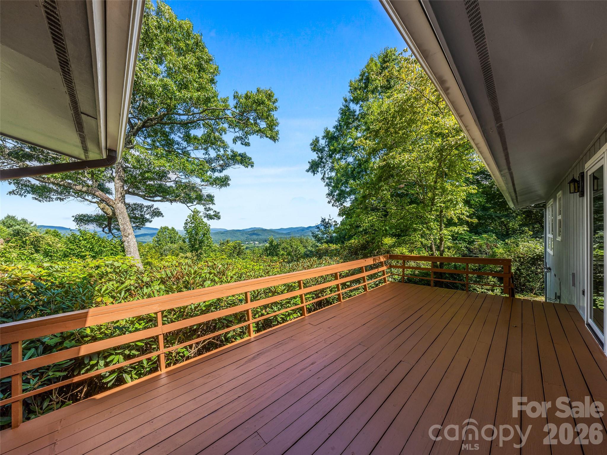 252 Middlemount Road — Pisgah Forest