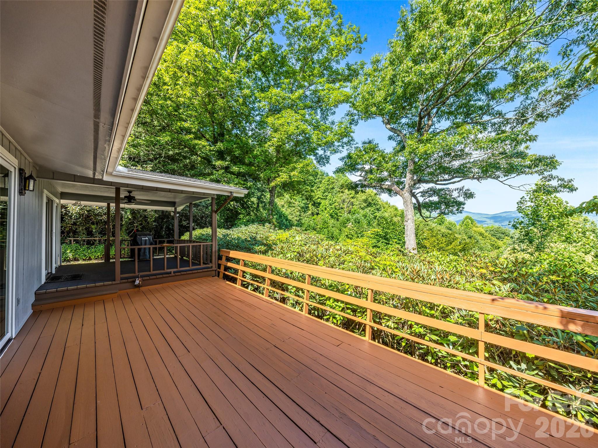 252 Middlemount Road — Pisgah Forest