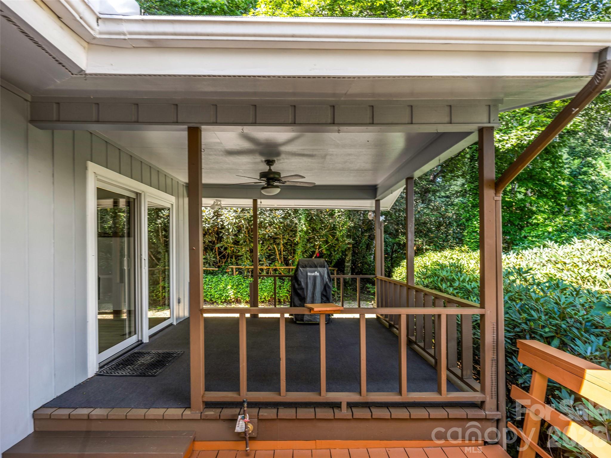 252 Middlemount Road — Pisgah Forest