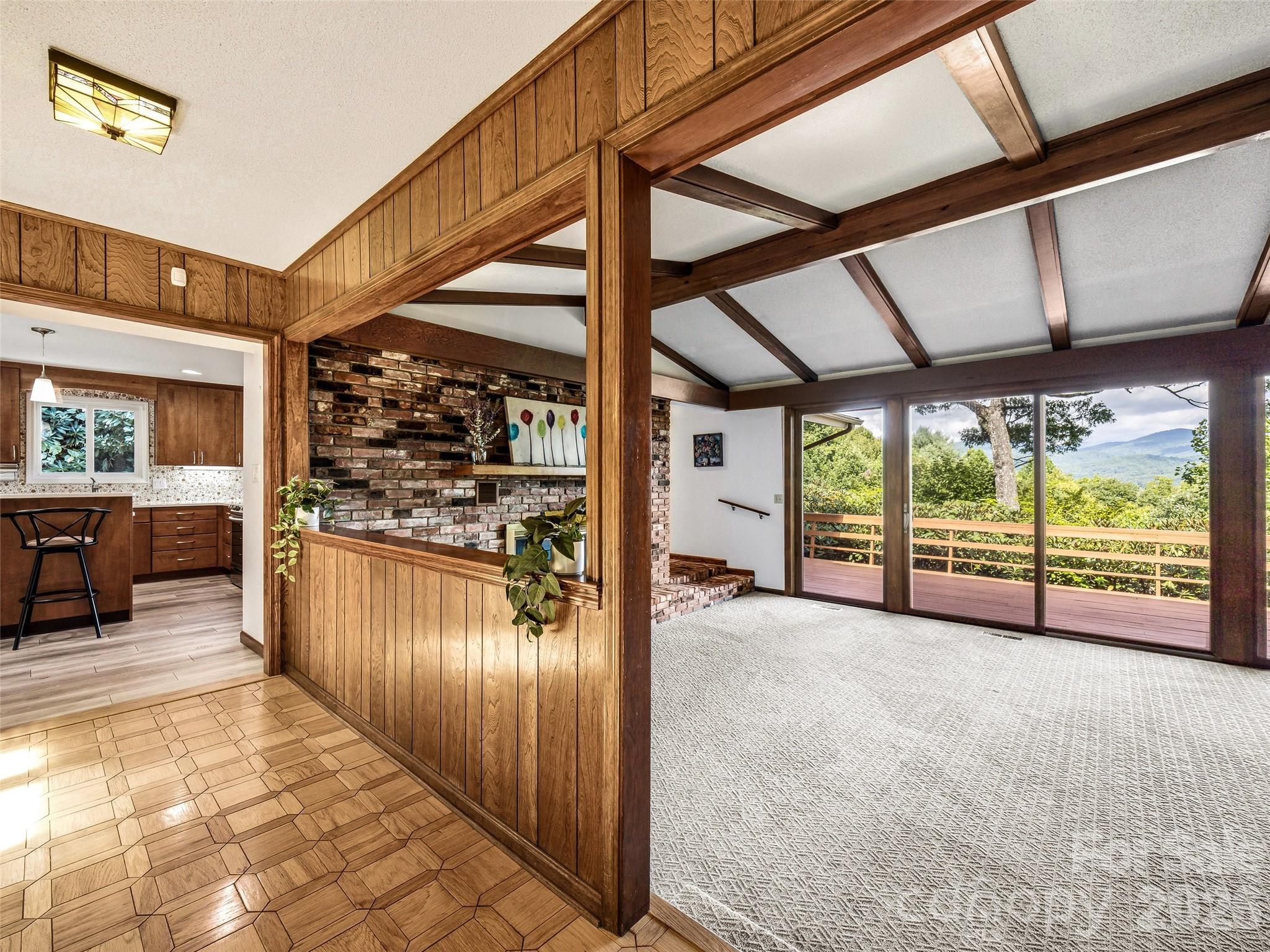 252 Middlemount Road — Pisgah Forest