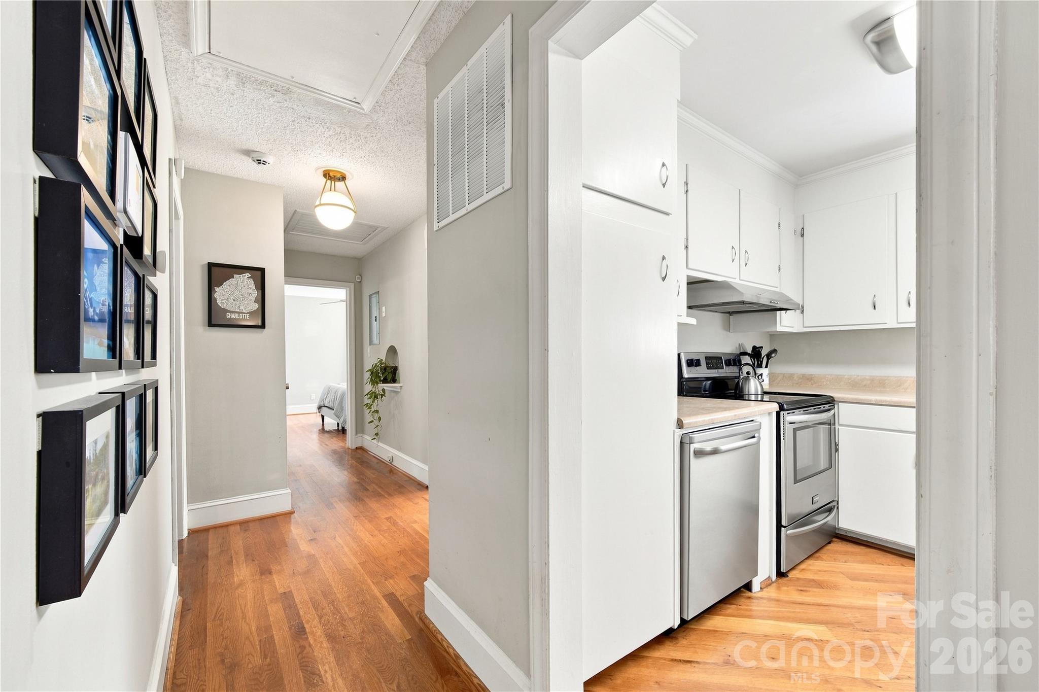 6142 King George Drive — Charlotte