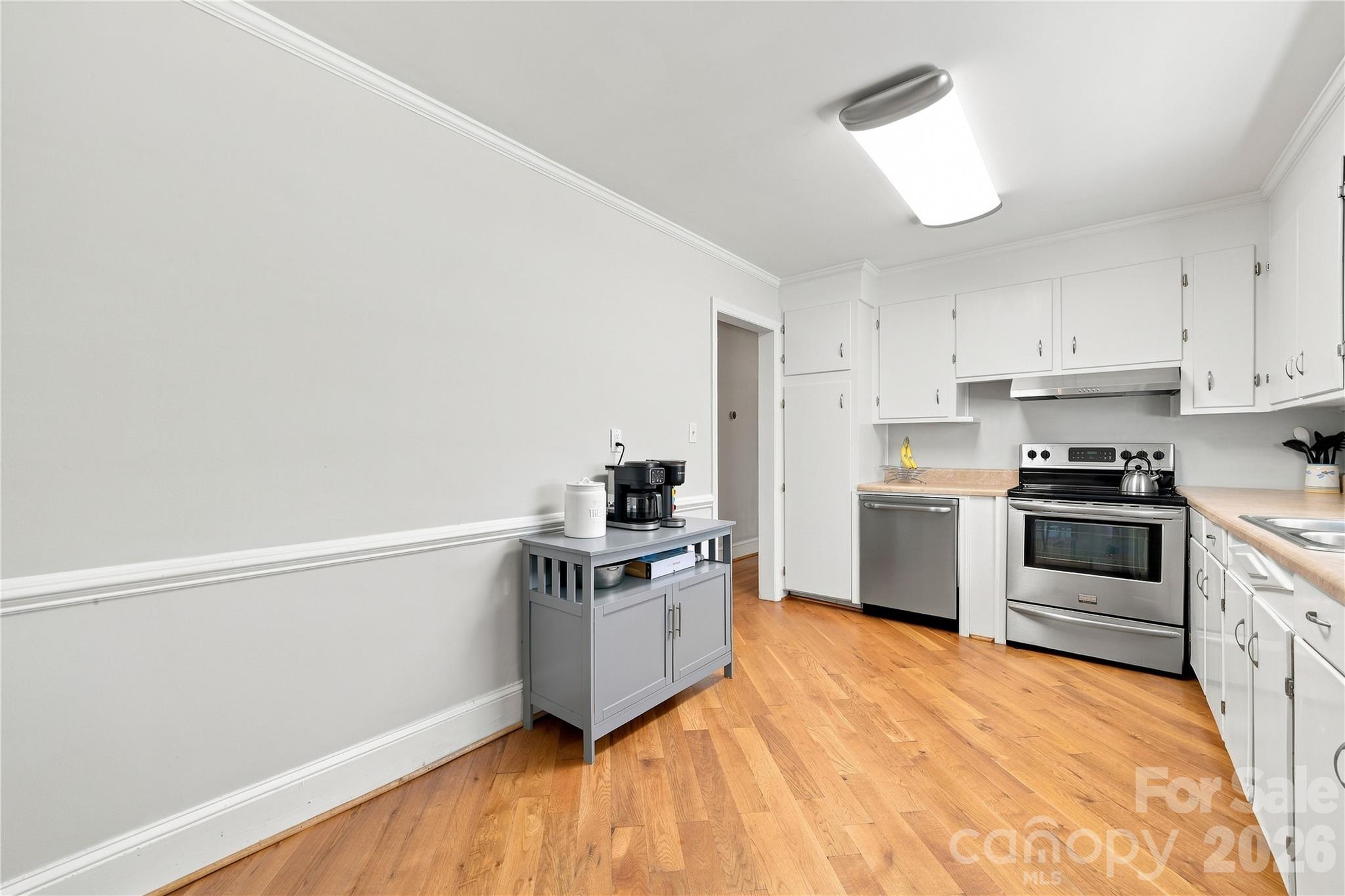 6142 King George Drive — Charlotte
