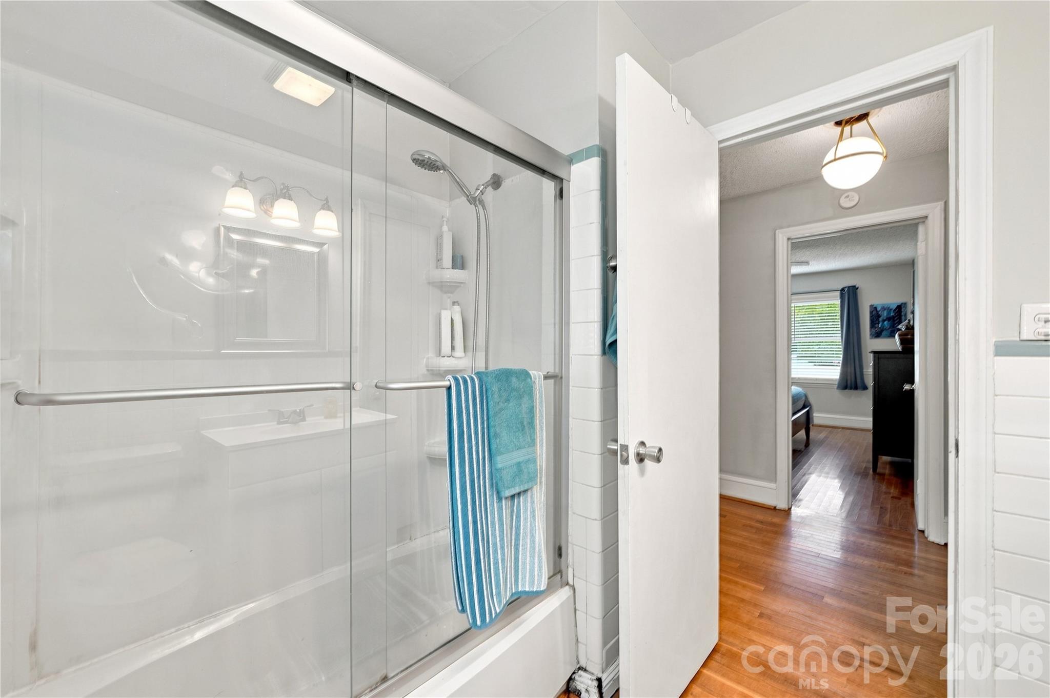 6142 King George Drive — Charlotte
