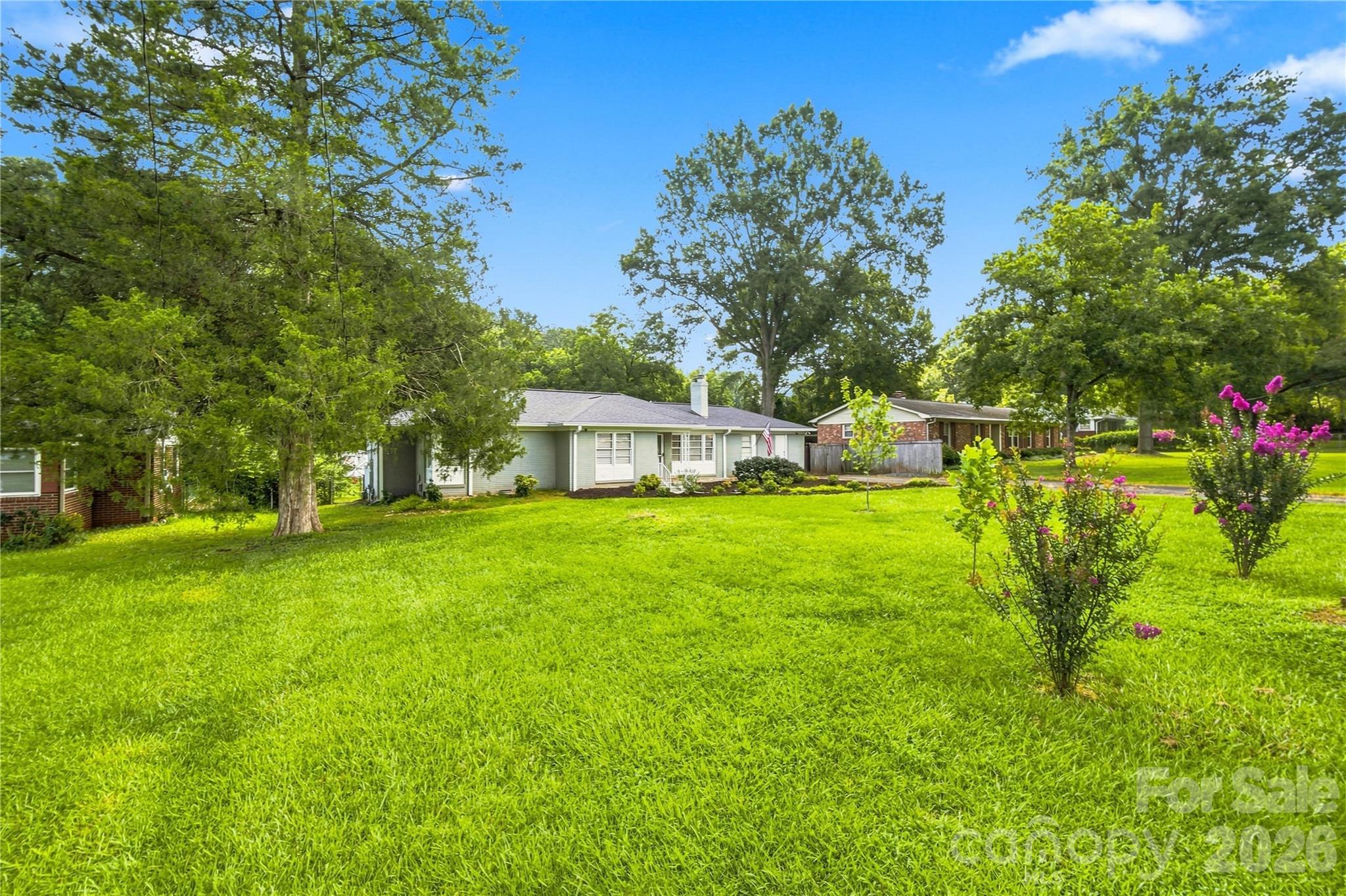 6142 King George Drive — Charlotte