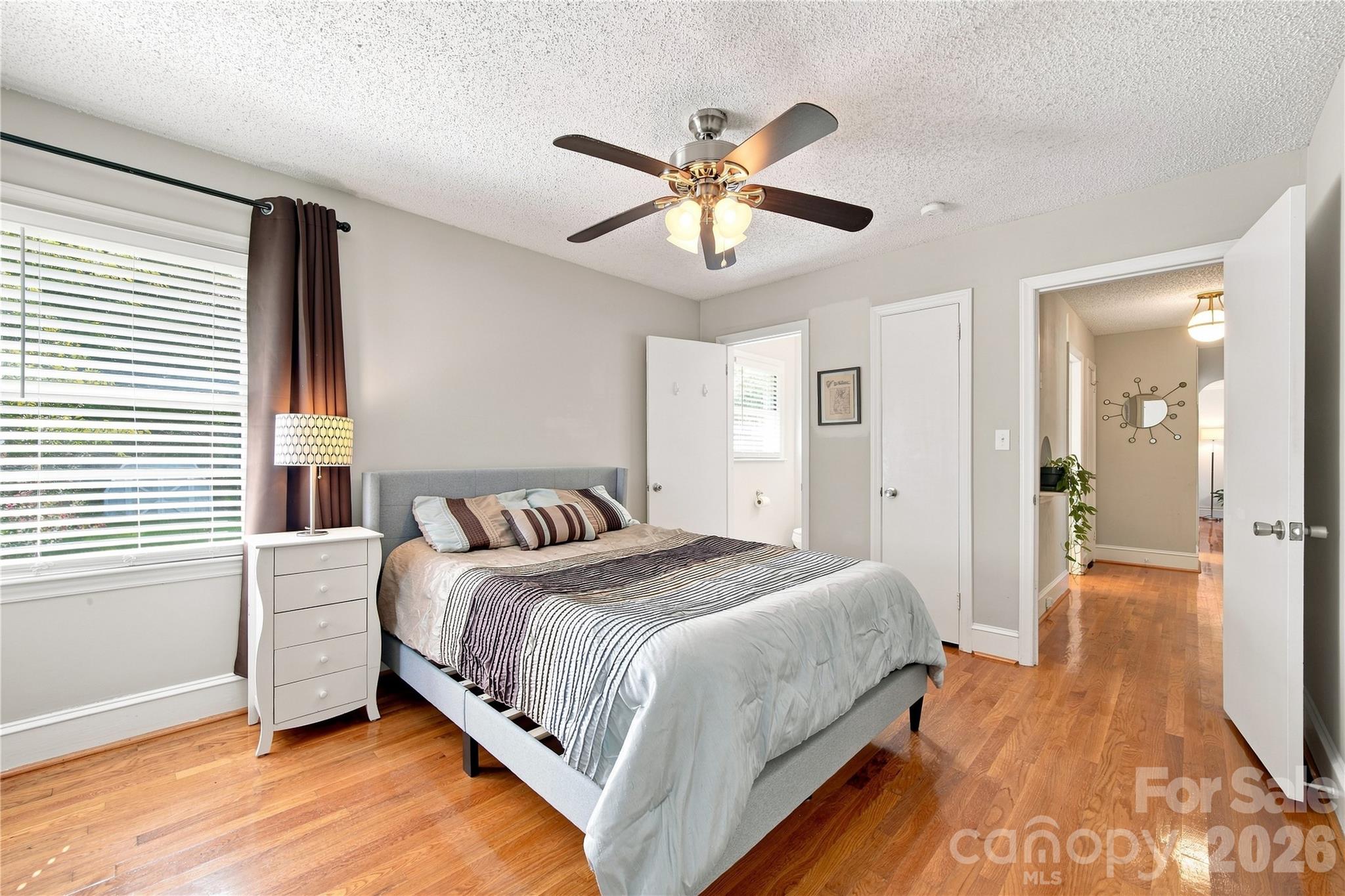 6142 King George Drive — Charlotte