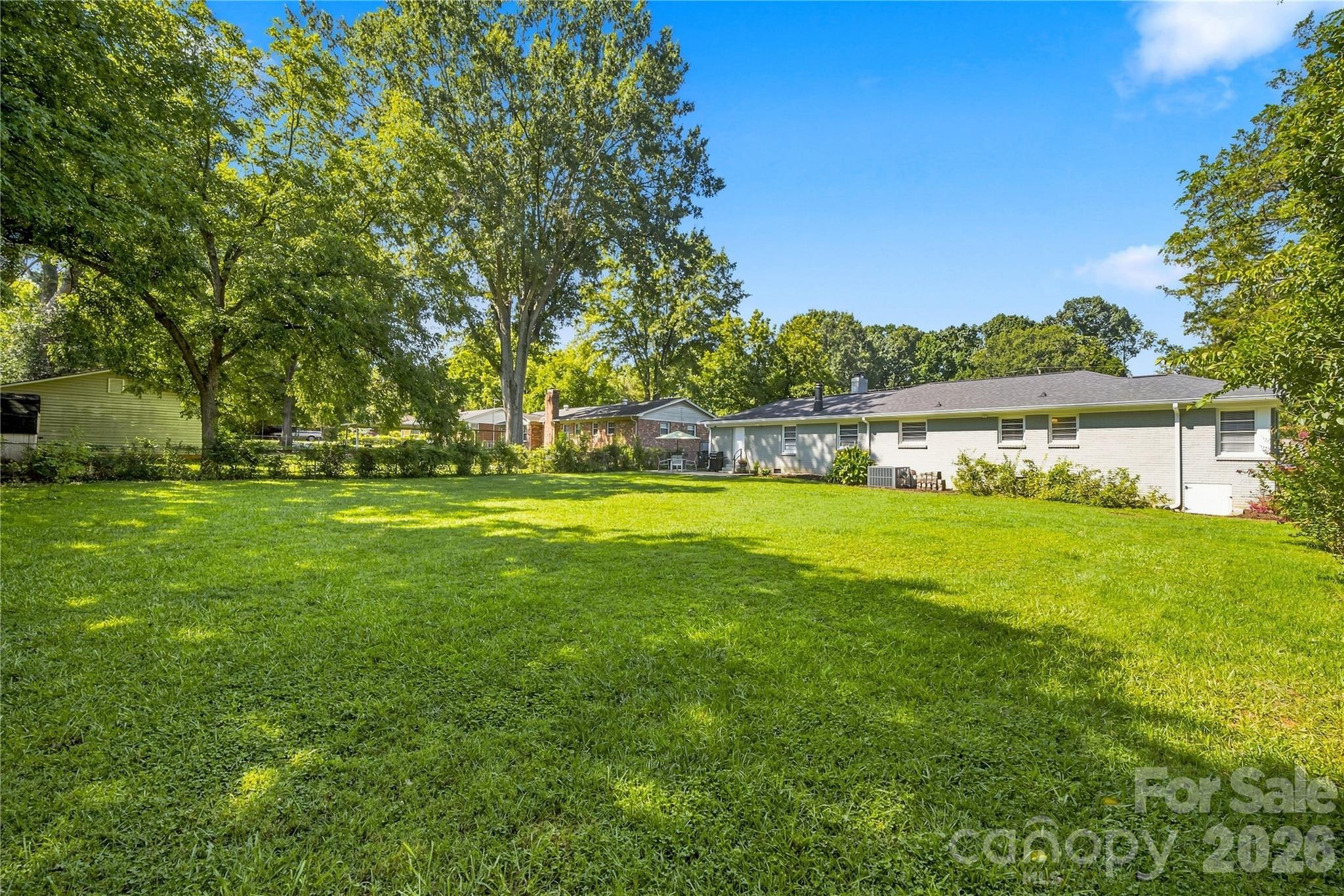 6142 King George Drive — Charlotte