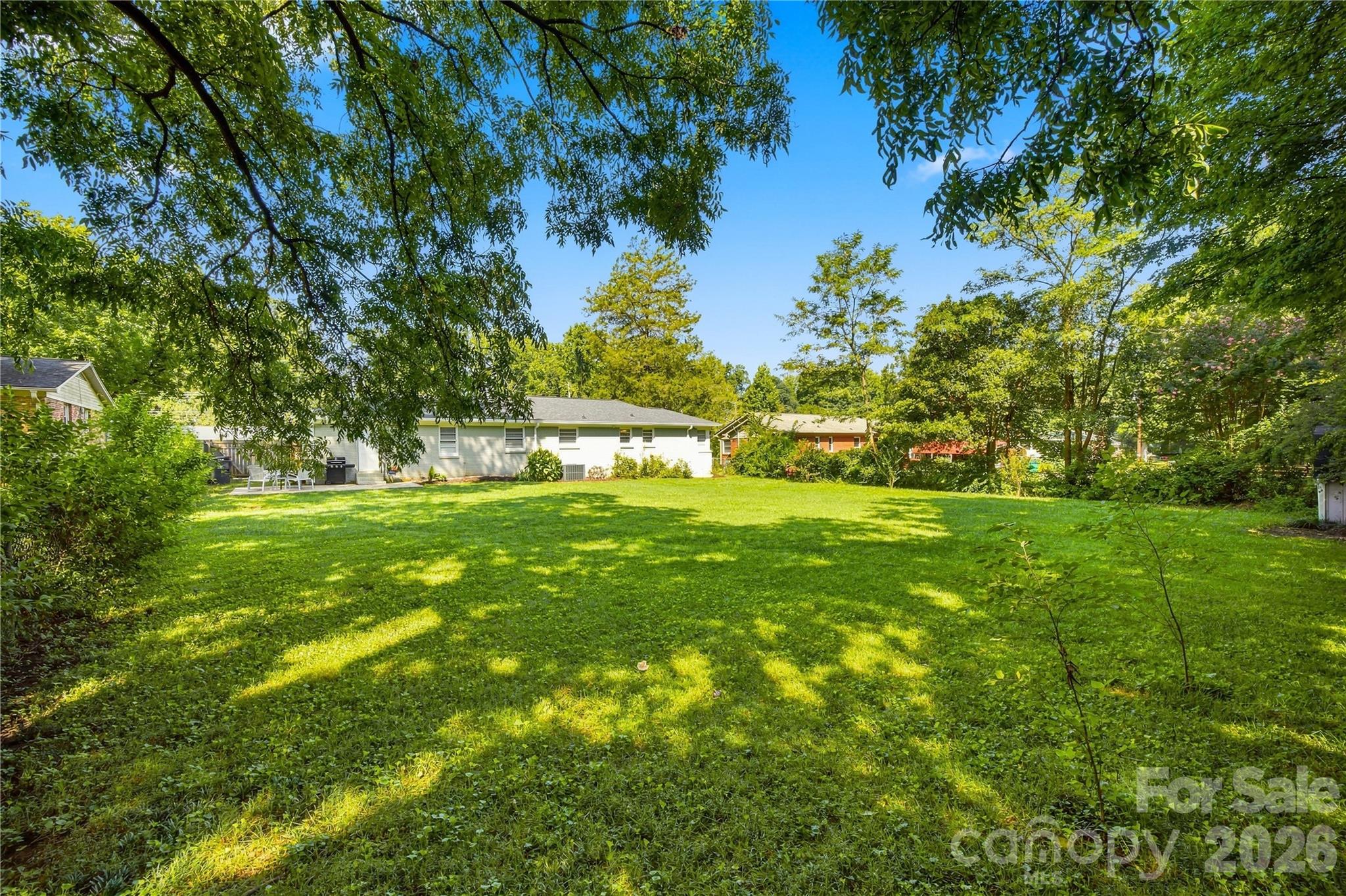 6142 King George Drive — Charlotte