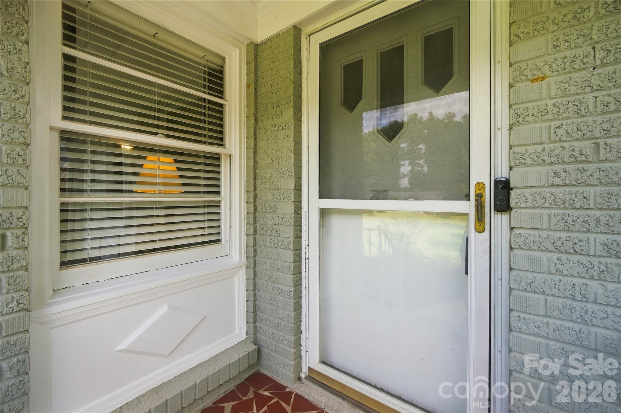 6142 King George Drive — Charlotte