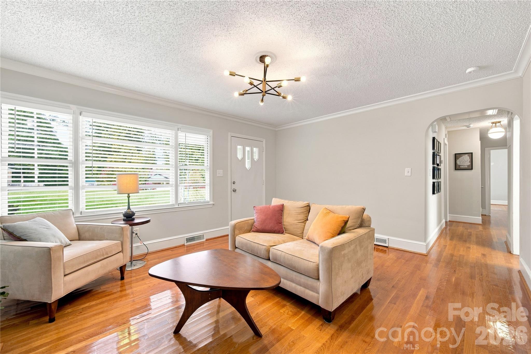 6142 King George Drive — Charlotte