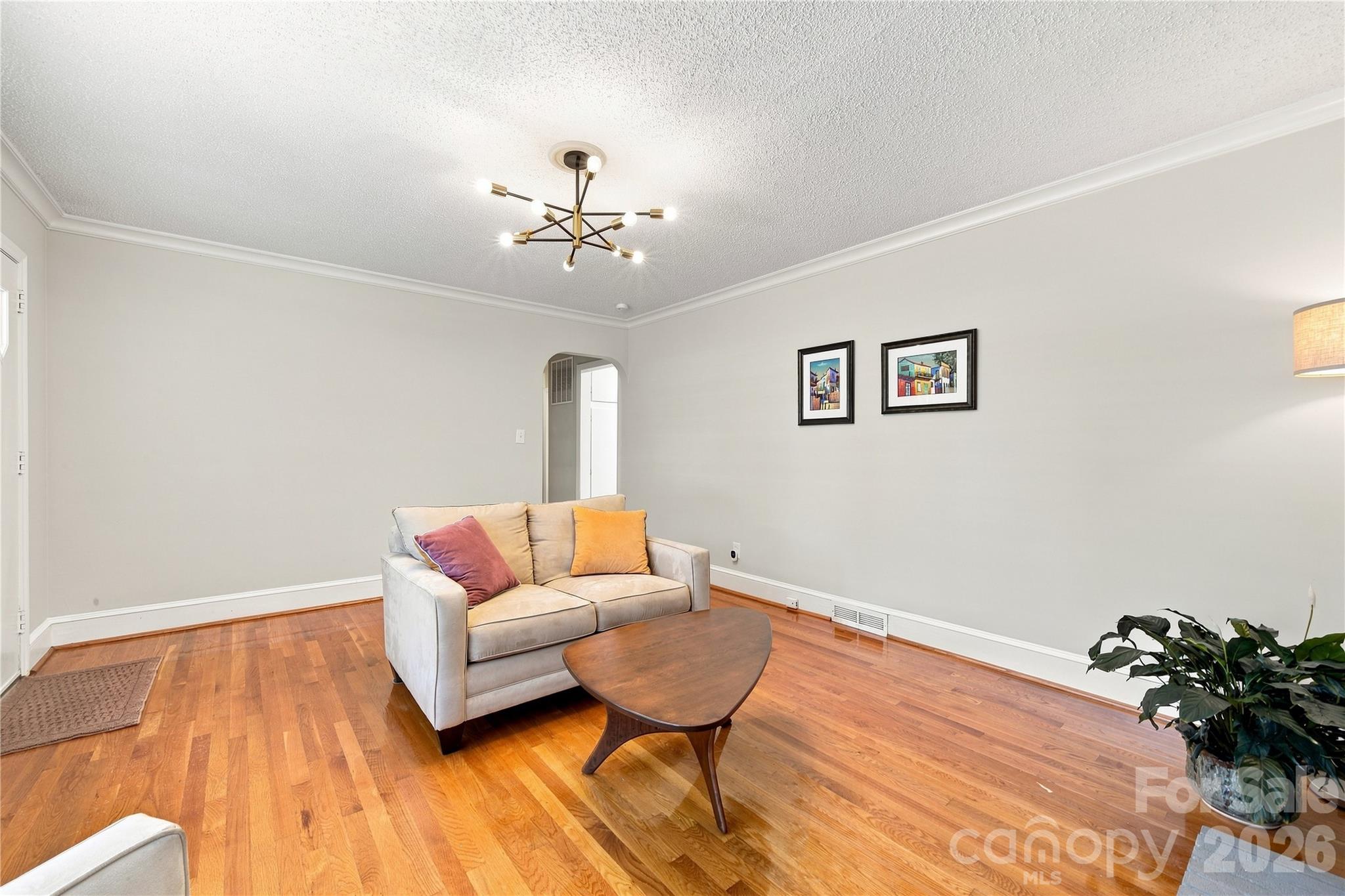 6142 King George Drive — Charlotte