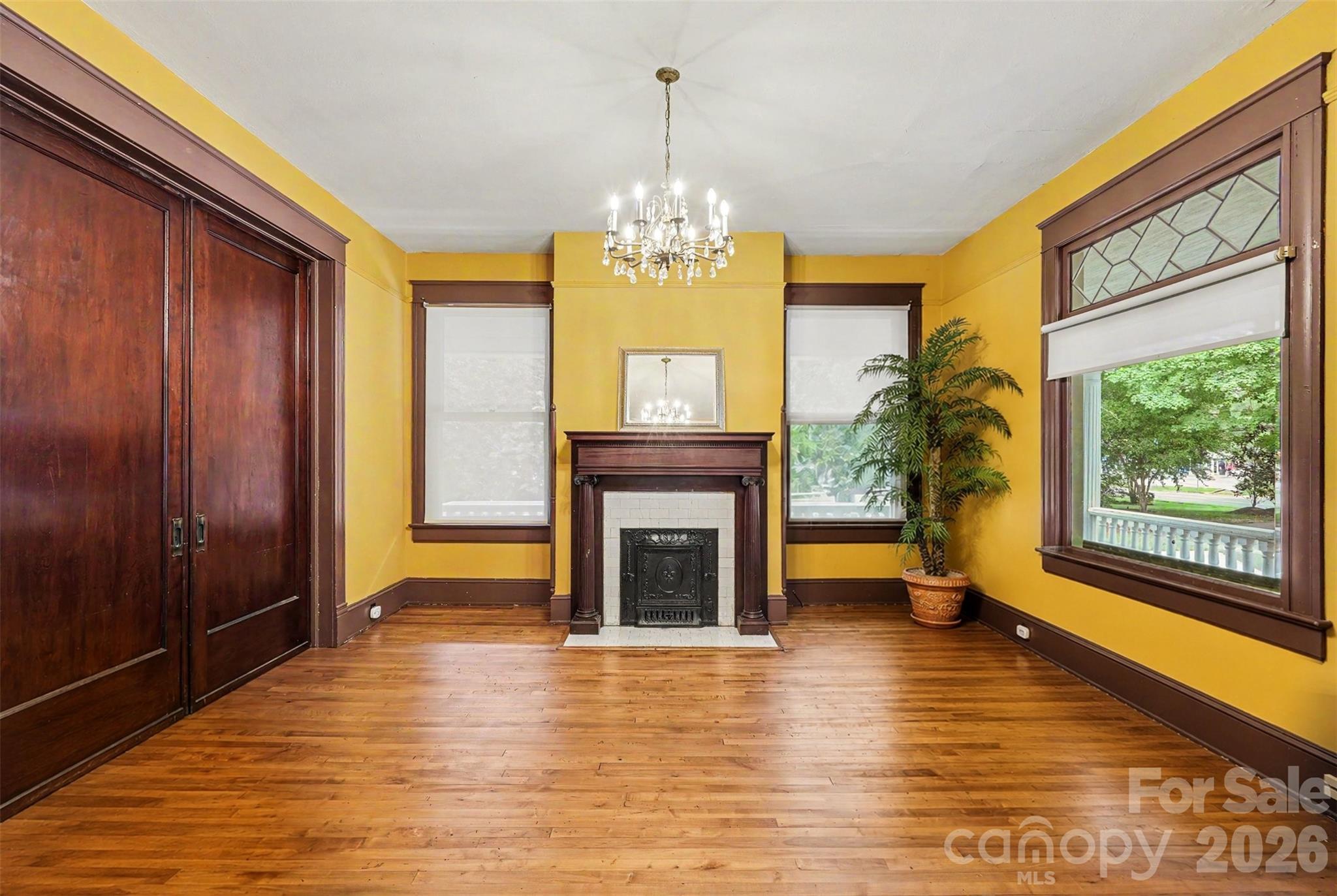 810 E Franklin Street — Monroe