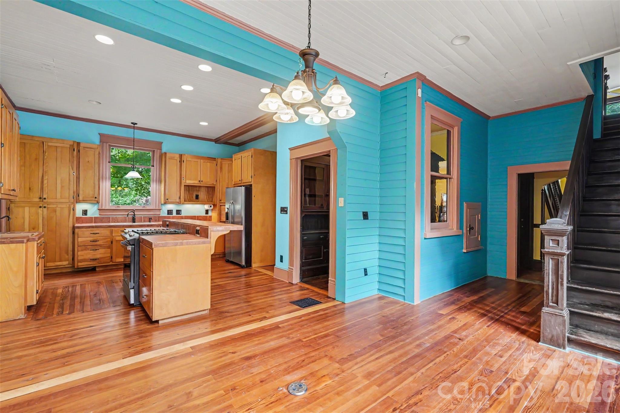 810 E Franklin Street — Monroe
