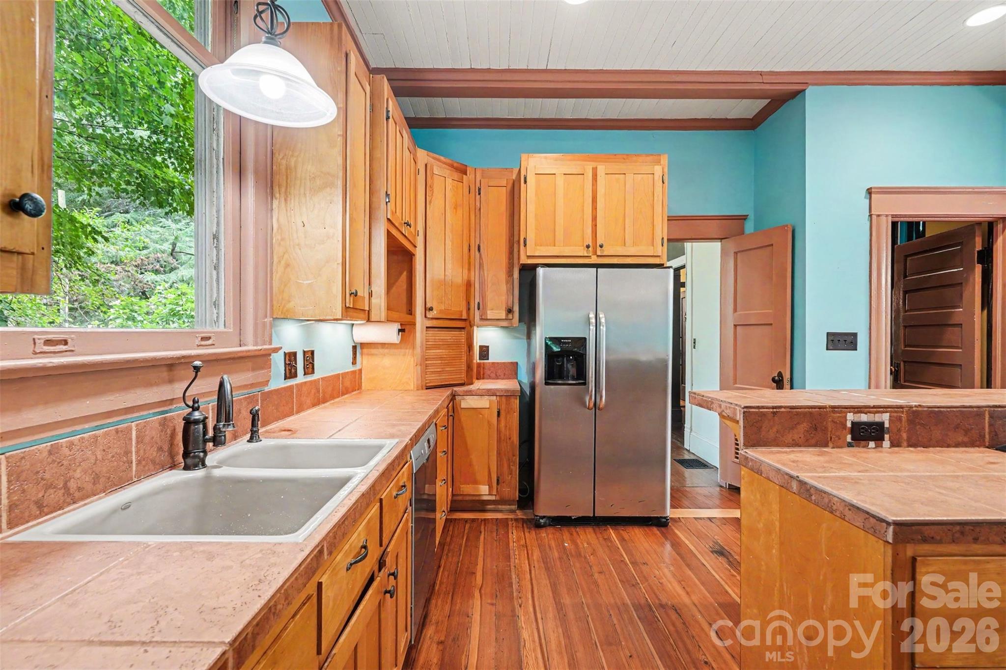 810 E Franklin Street — Monroe