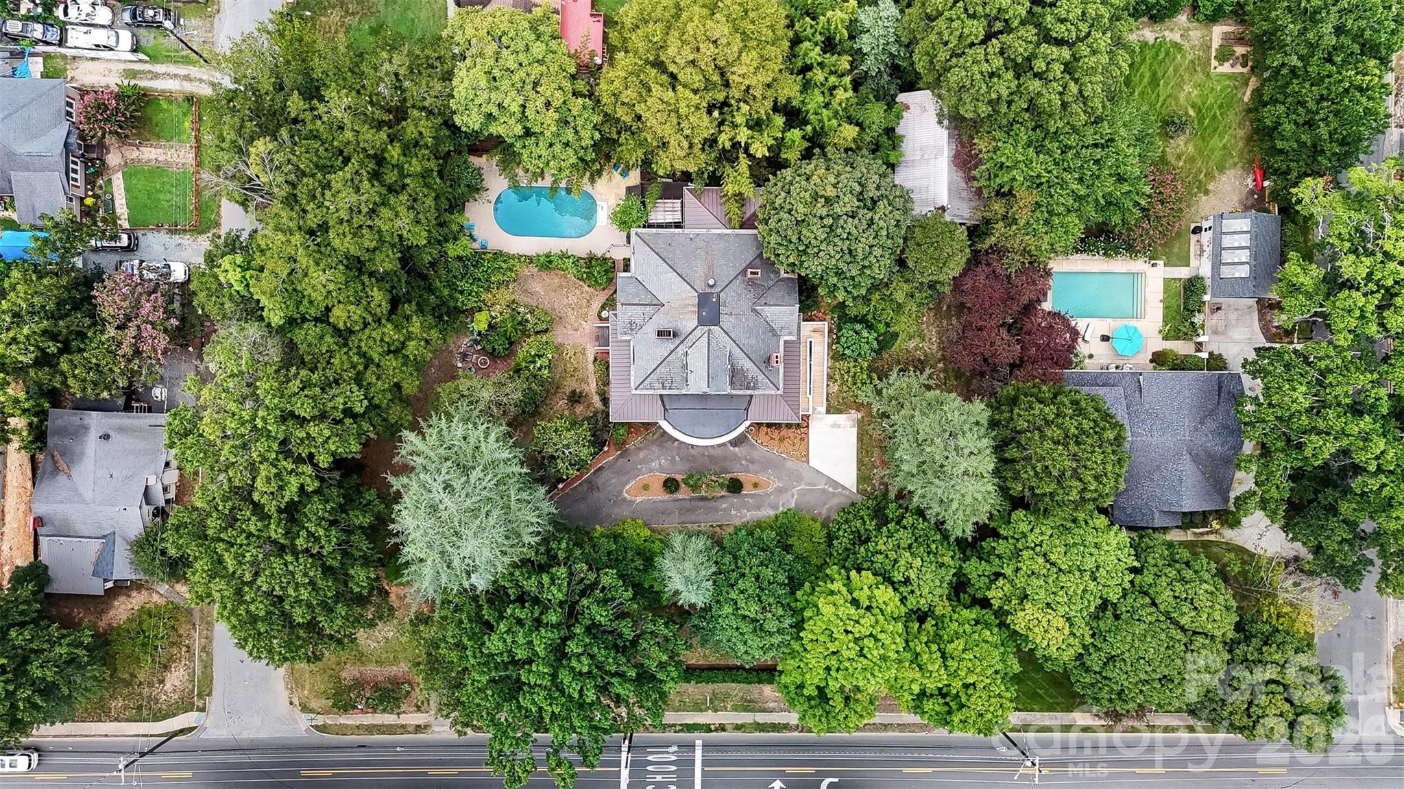 810 E Franklin Street — Monroe