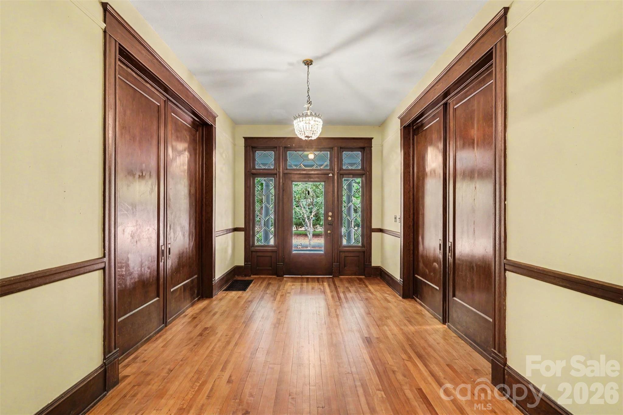 810 E Franklin Street — Monroe