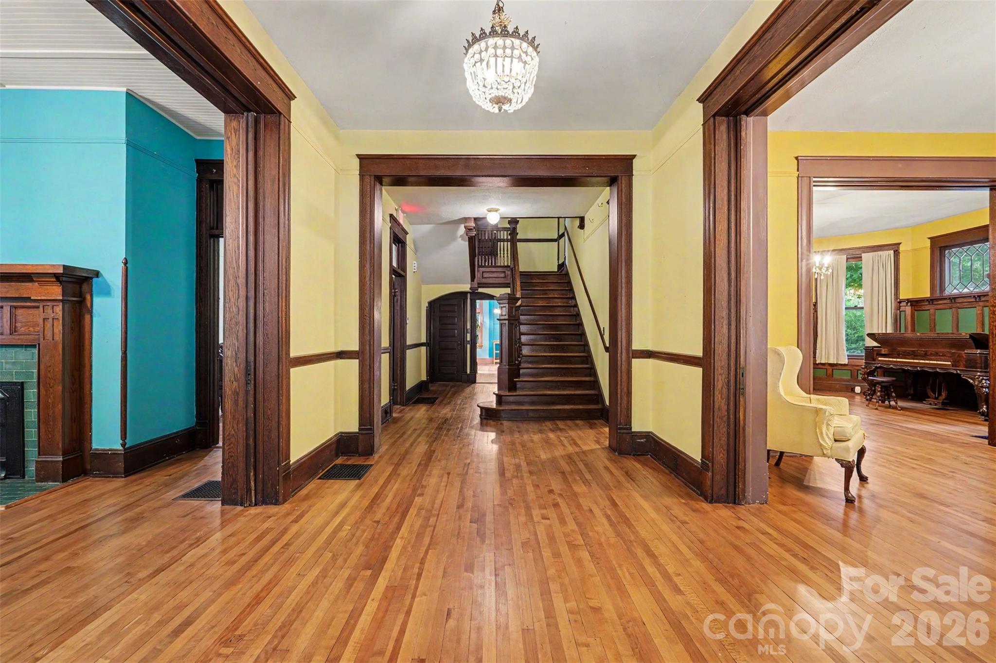 810 E Franklin Street — Monroe