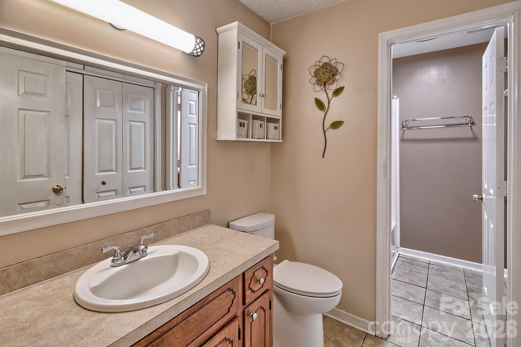 131 Santa Barbara Court — West Columbia