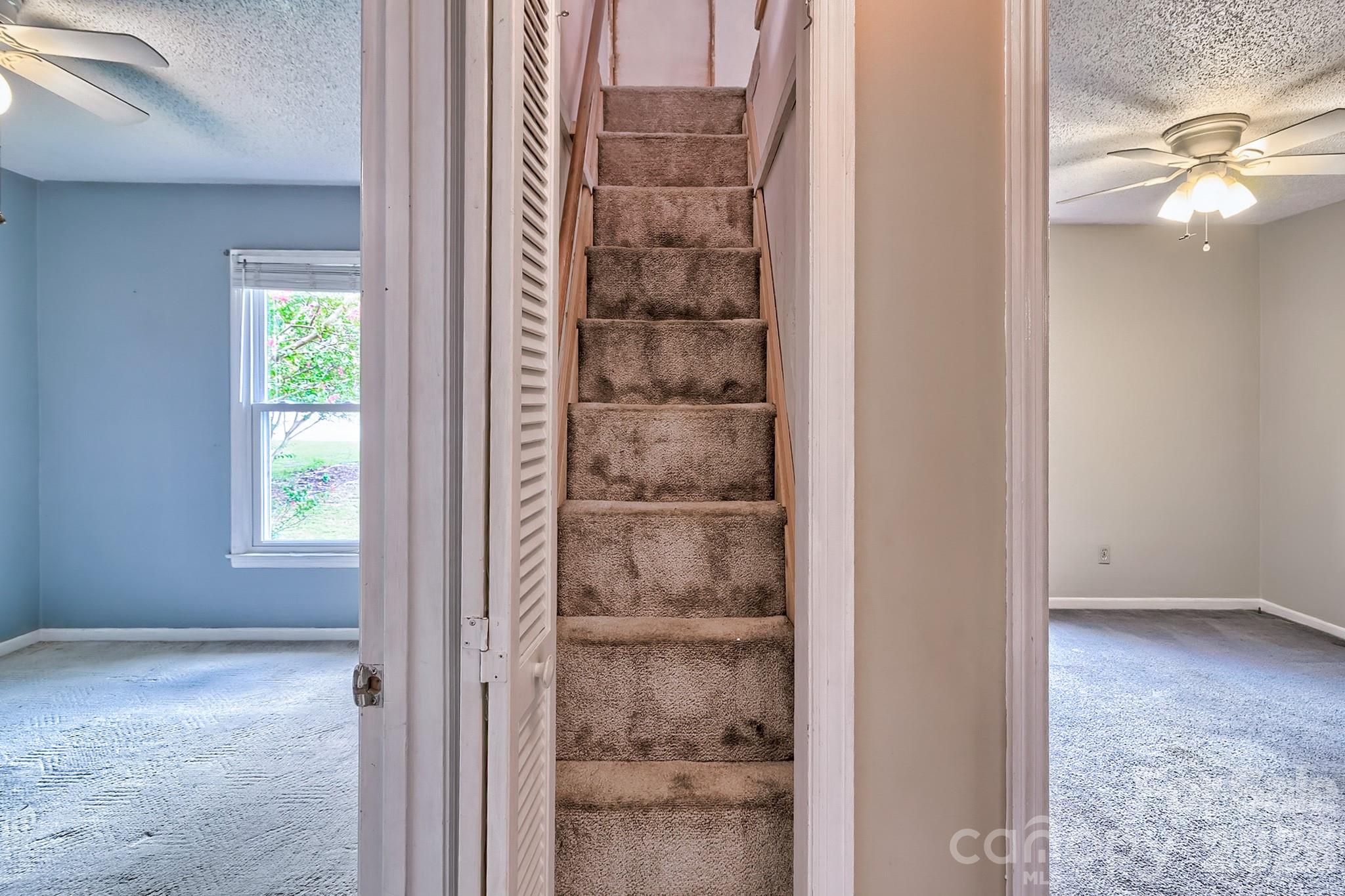 131 Santa Barbara Court — West Columbia