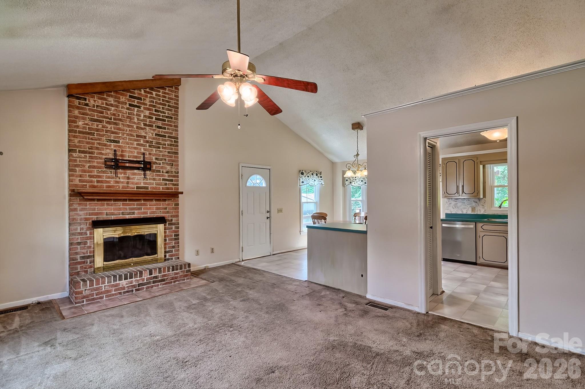 131 Santa Barbara Court — West Columbia