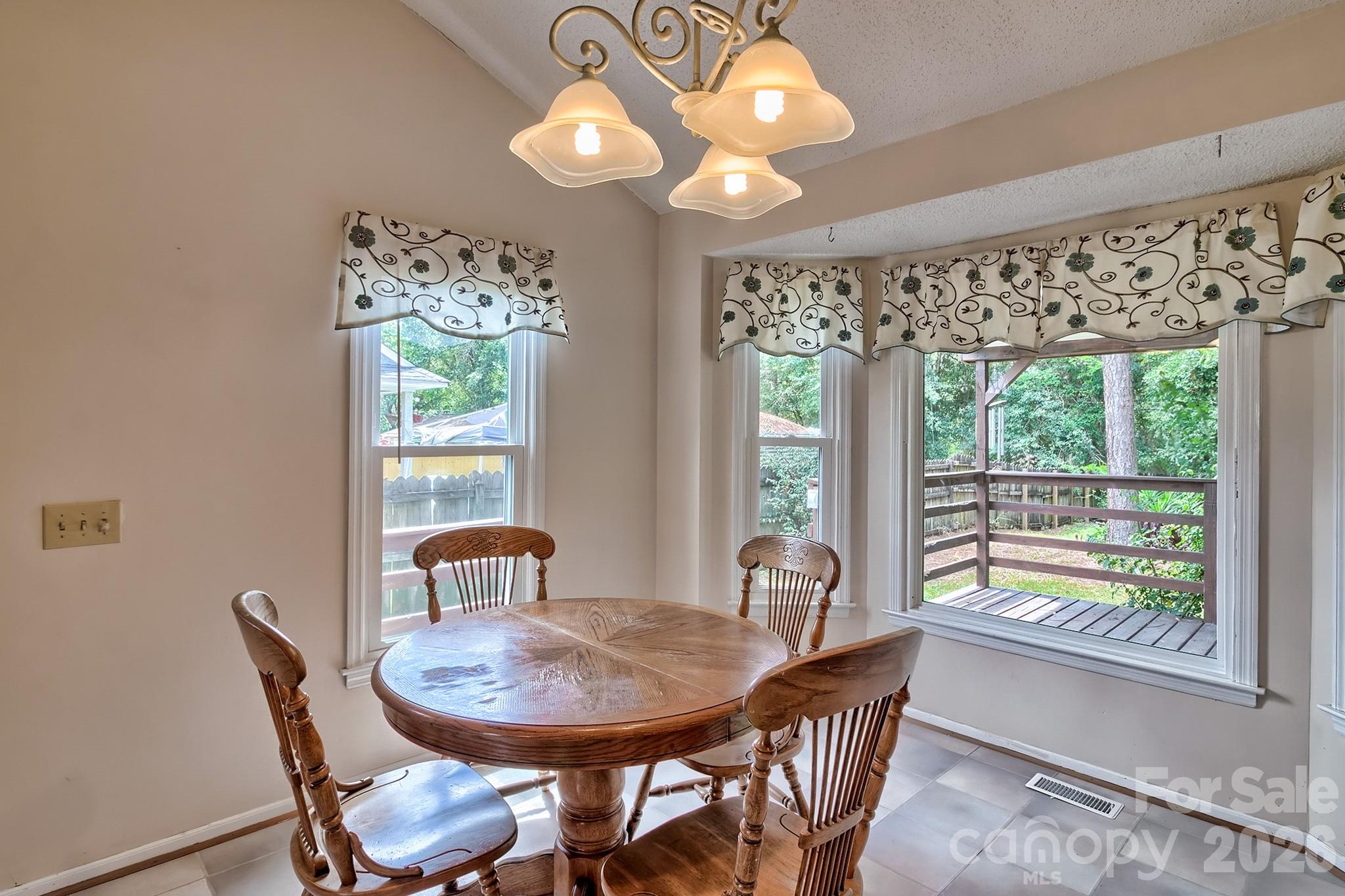 131 Santa Barbara Court — West Columbia