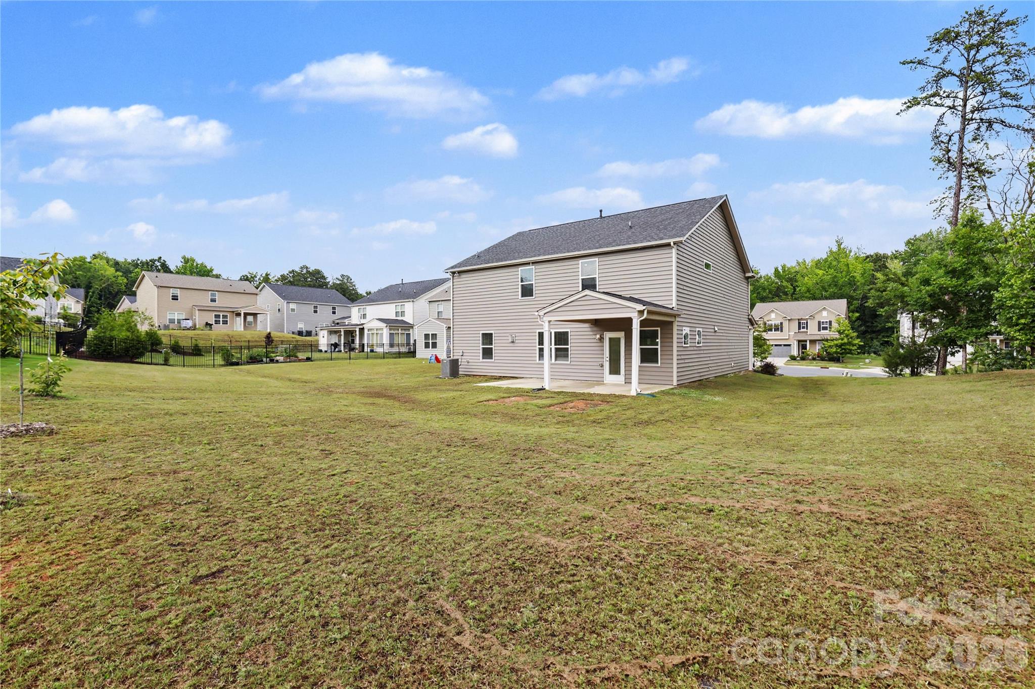 15020 Sycamore Crossing Court — Charlotte