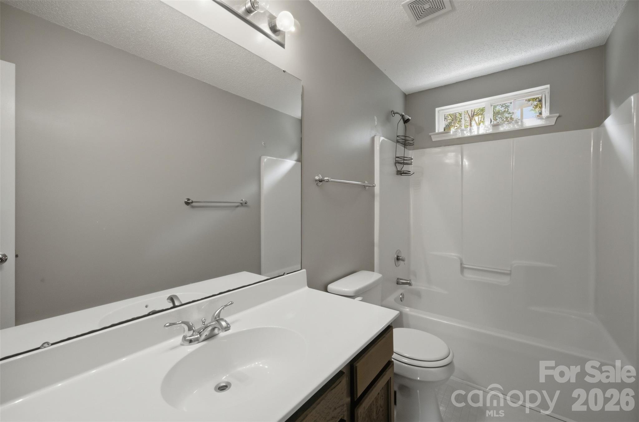 109 Clairwood Drive — Mount Holly