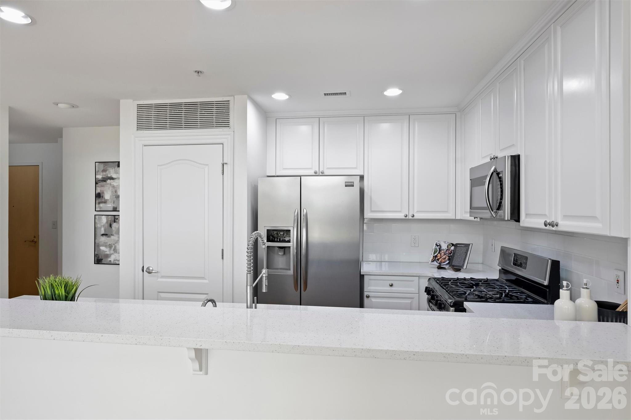 315 Arlington Avenue #504 — Charlotte