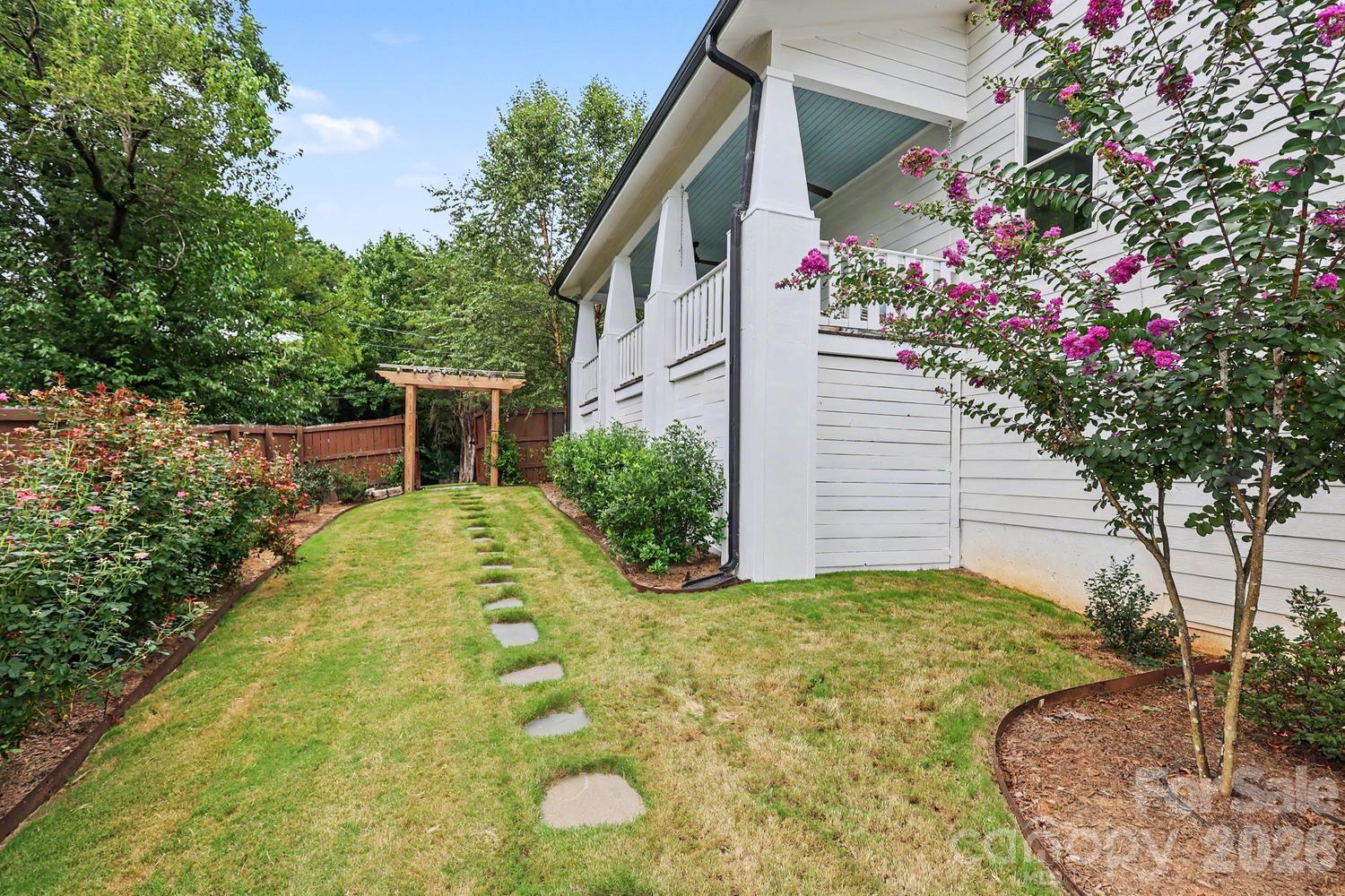 720 E 17th Street — Charlotte